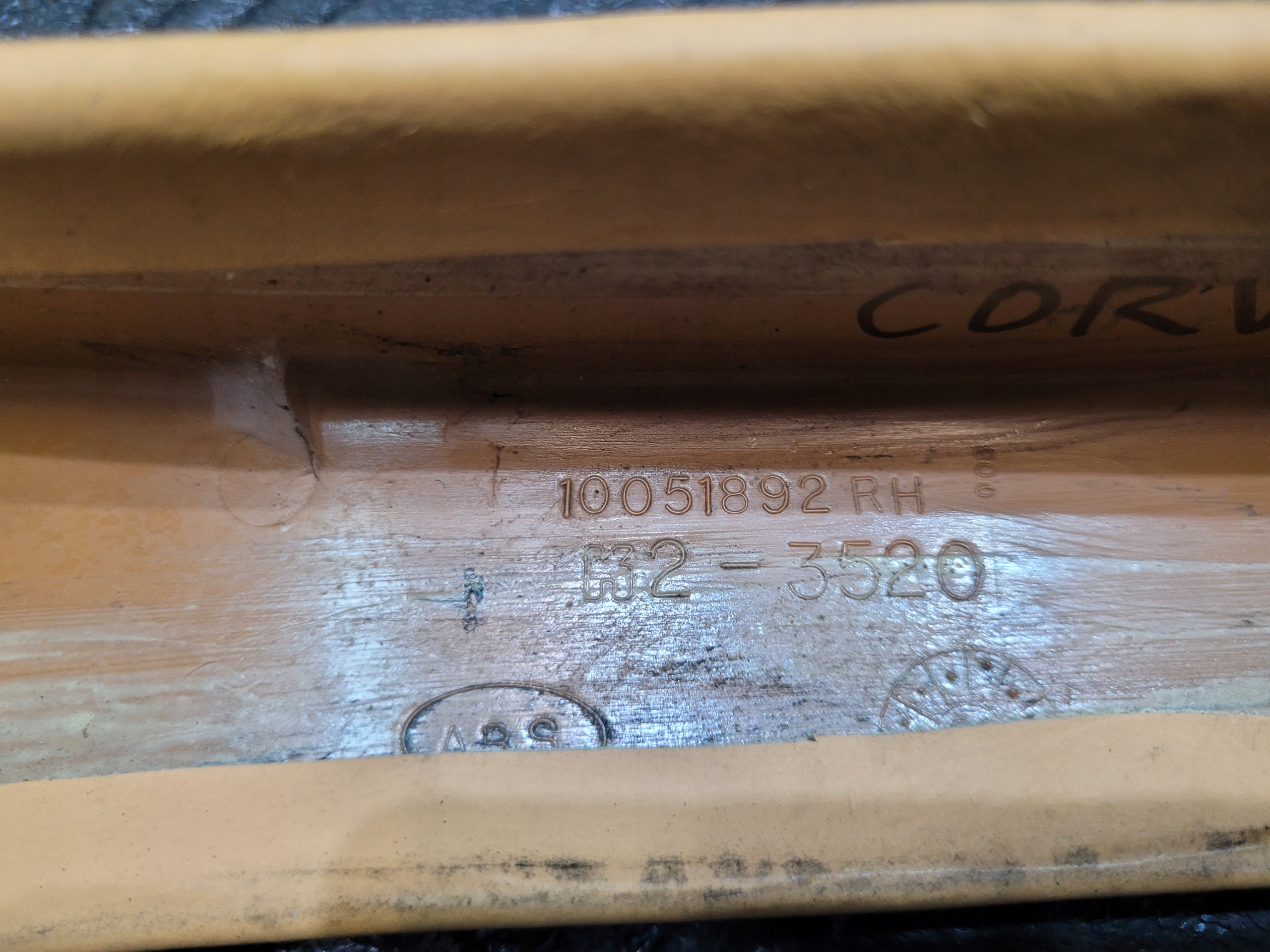 cover right 10051892 left 10051891 CHEVROLET CORVETTE C4