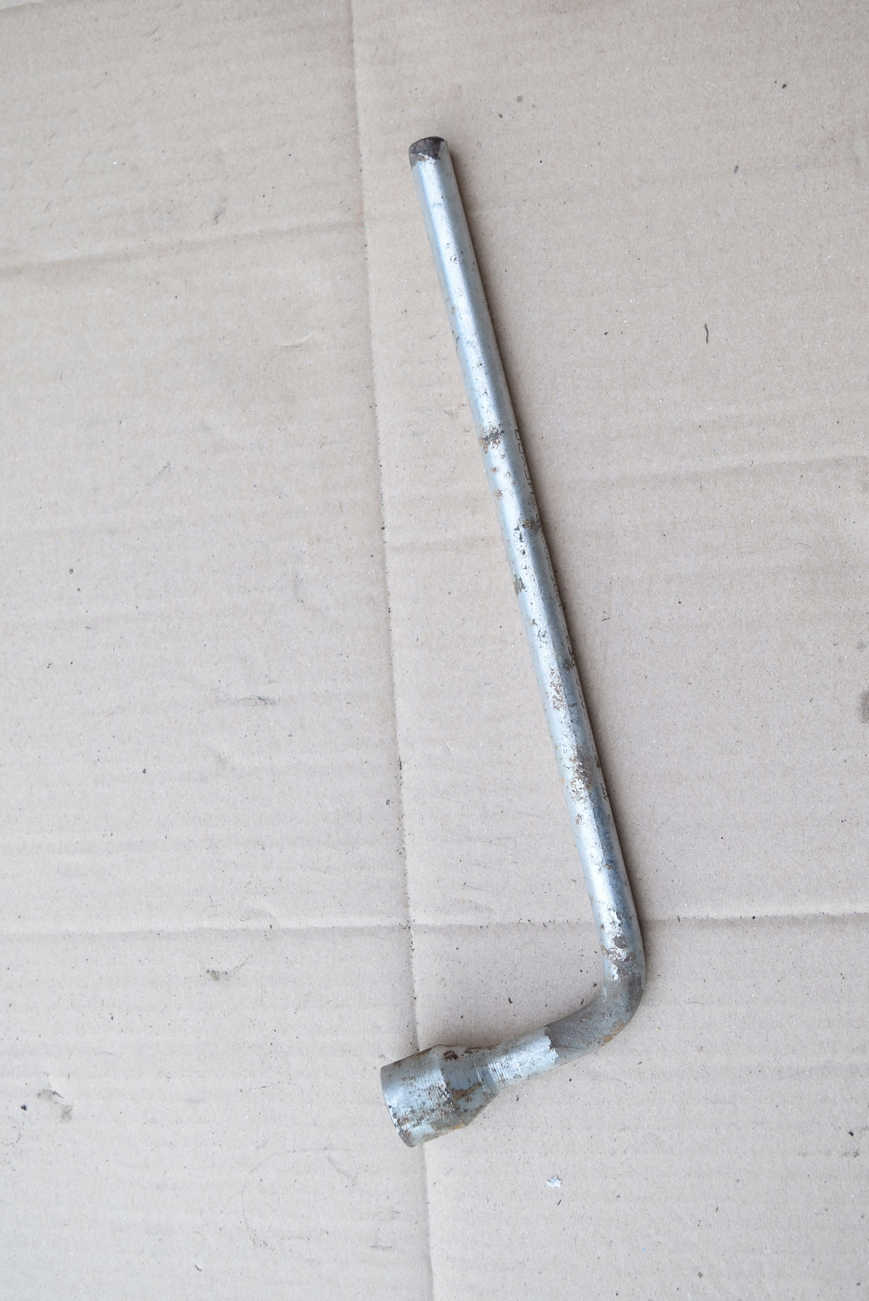 MERCEDES KLUCZ DO KÓŁ 17" W211 1205810246 Kod producenta 1205810246