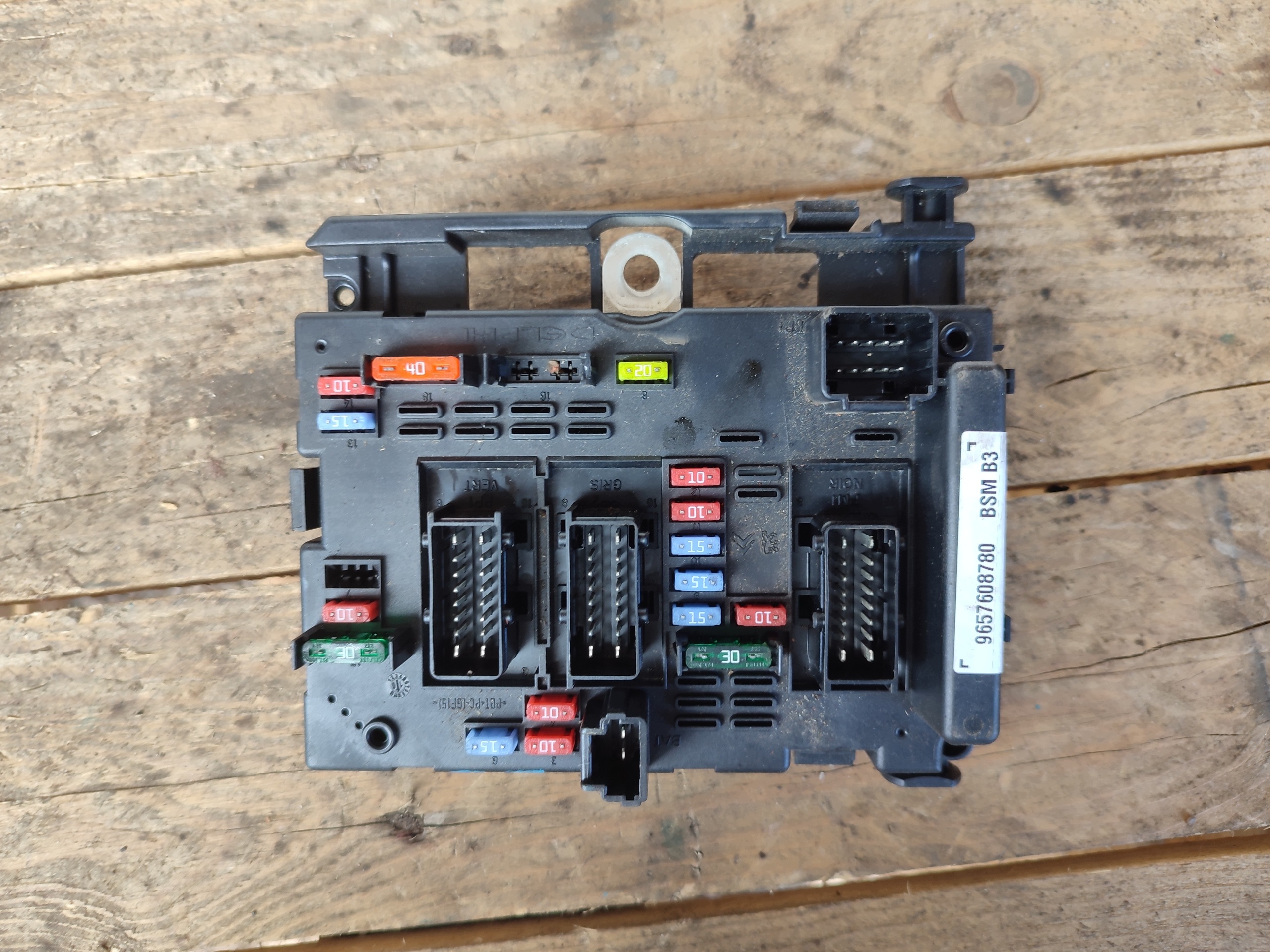 Module fusibles PEUGEOT 206 9657608780