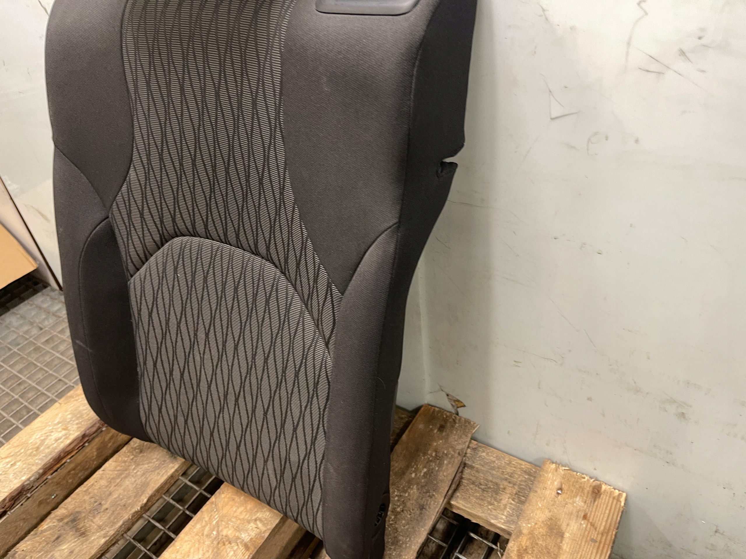 Seat Leon III 5F kombi Oparcie Kanapy left rear part