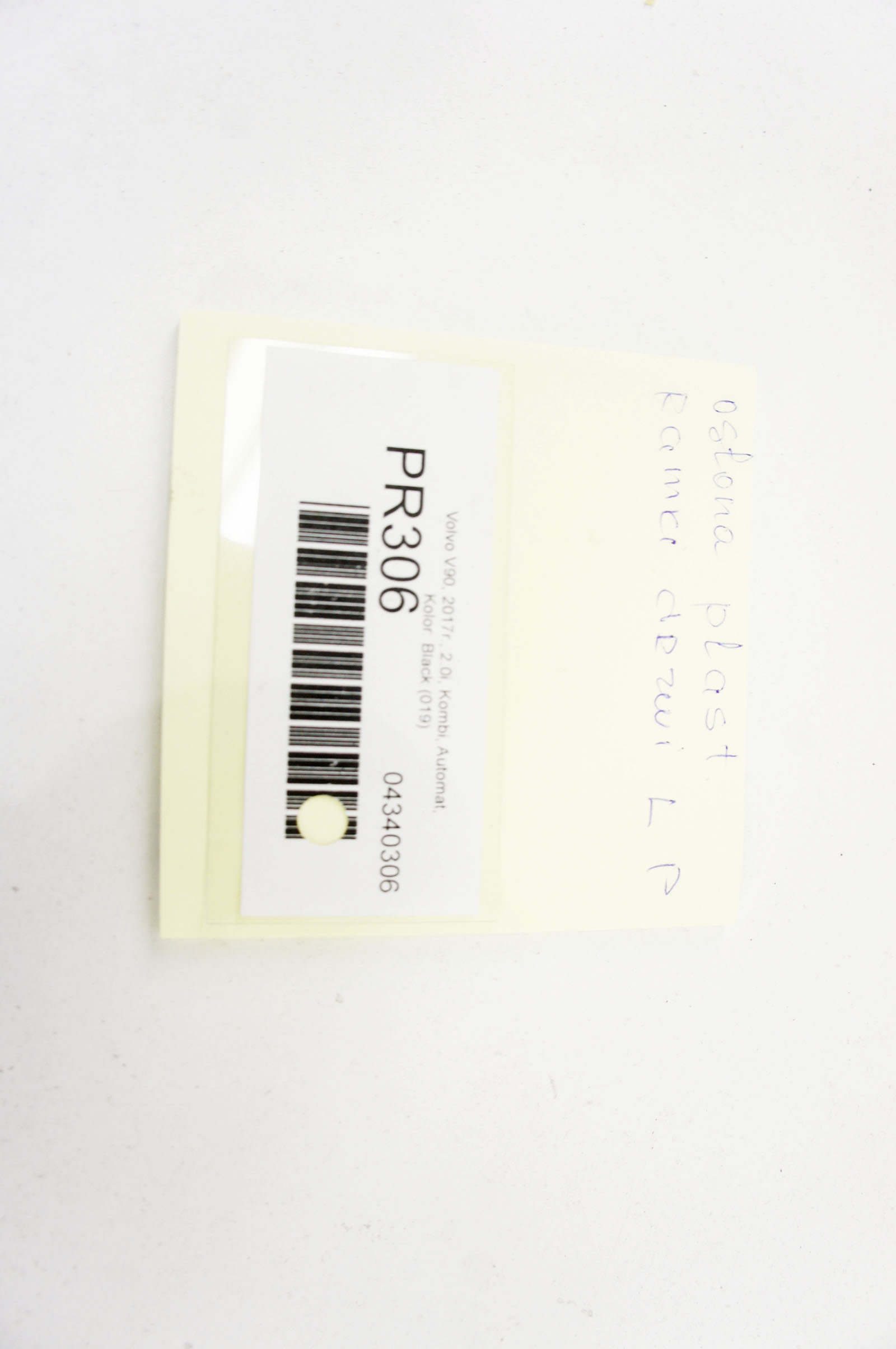 PR306 Volvo V90 16- Osłona Ramka Szyby Lewy Przód 31417233 Typ samochodu Samochody osobowe