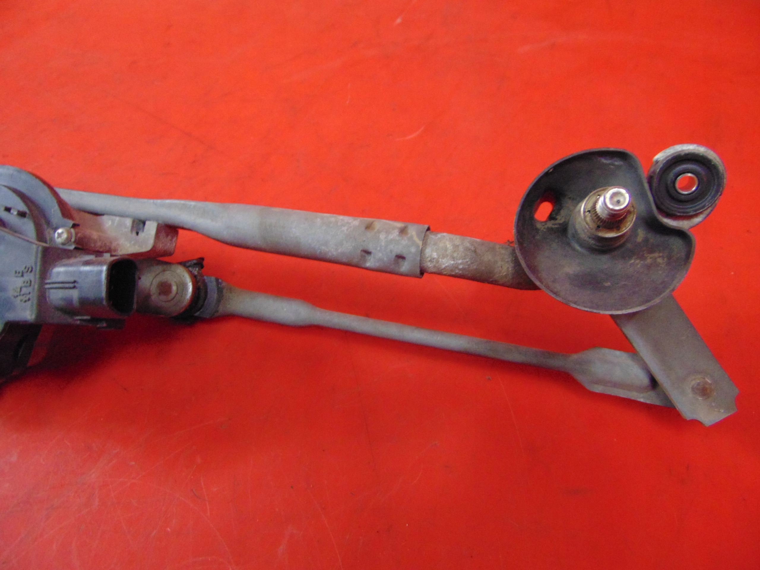 PRIUS 2 II W20 wiper mechanism front EU