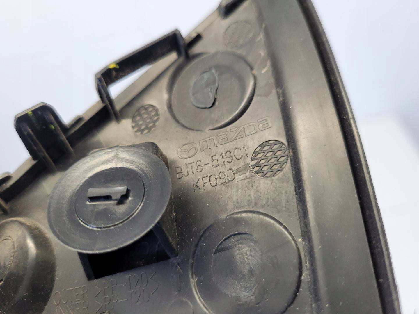 moulding bonnet Mazda 3 3 2016 BJT6519C1