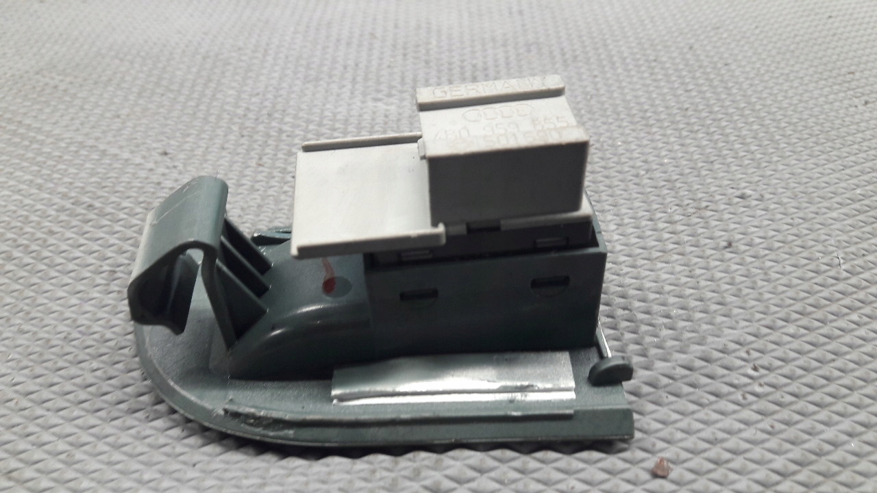 4B0959855 przelacznik drzwi lewy tyl AUDI A6 C5 Producent części Audi OE