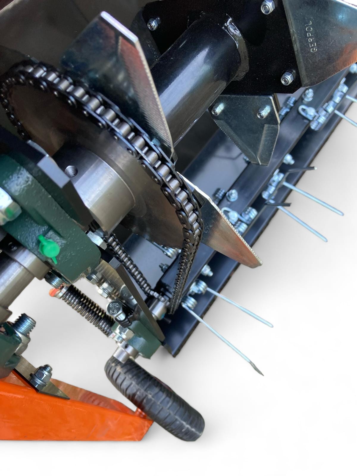 2W1 Aerator + Wertykulator Napędzany Do Kosiarki Traktorka Marka Plugi-sniezne.pl