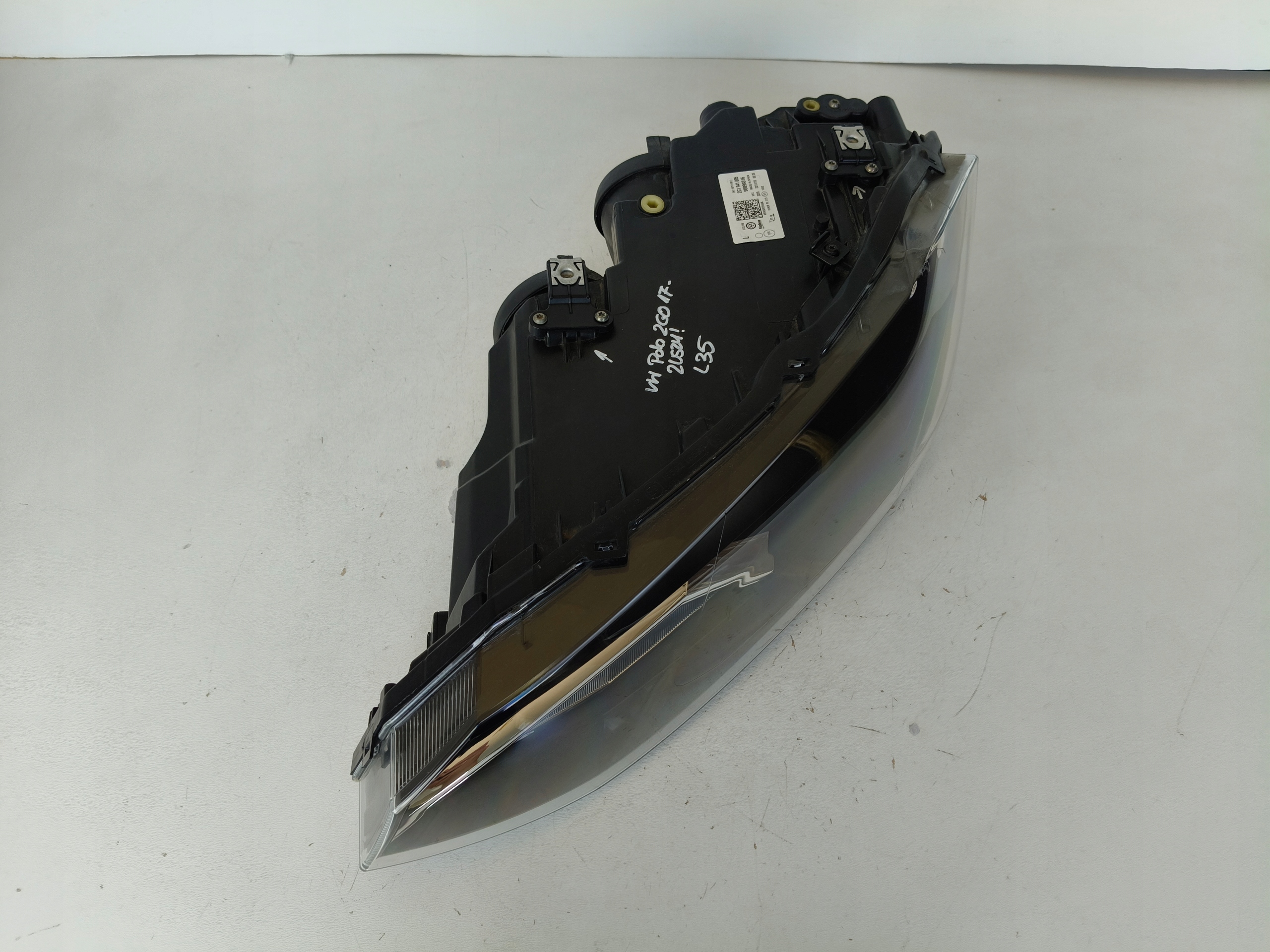 light left REFLEKTOR VW POLO 2G 2G0 17