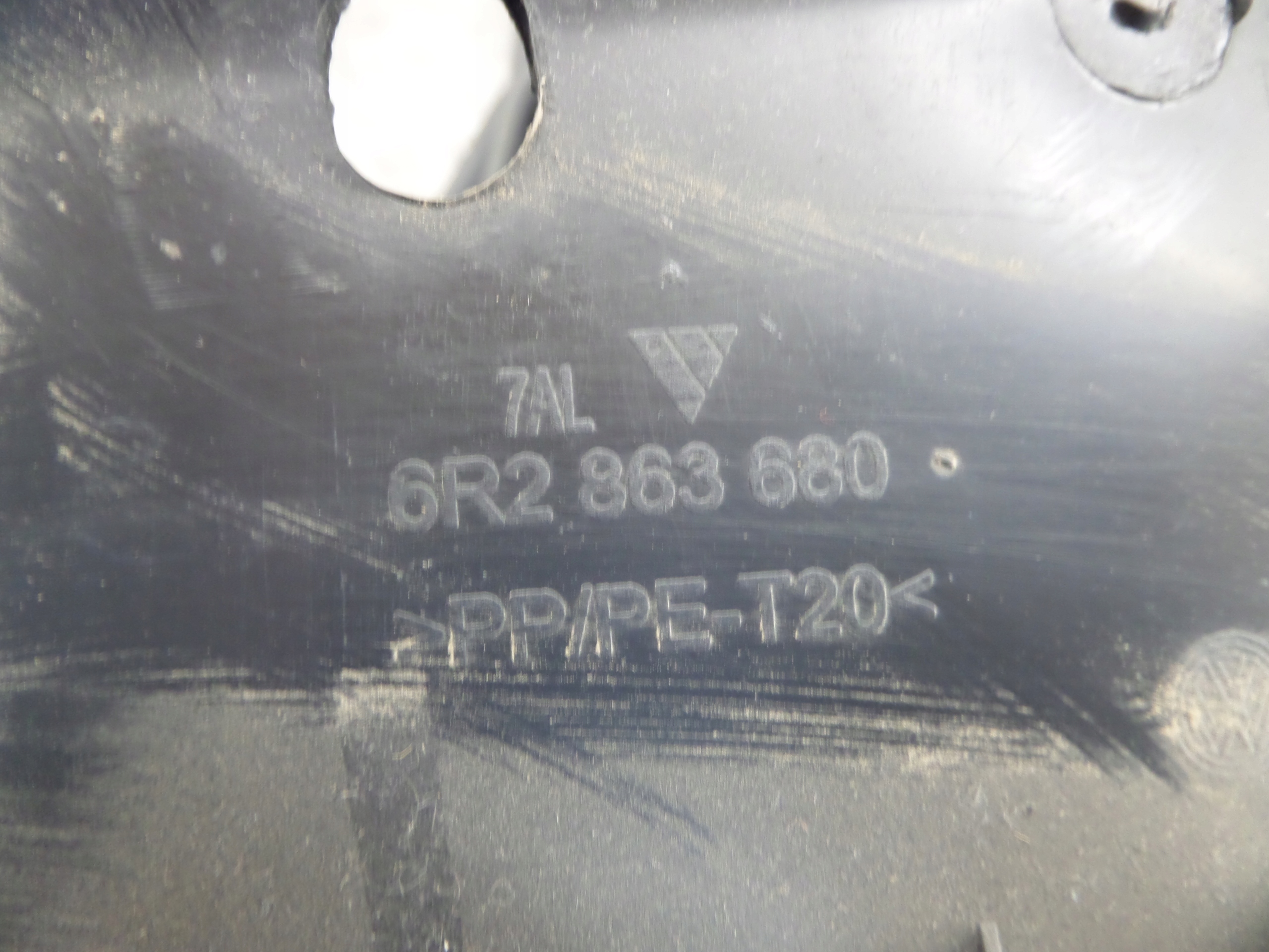 TUNEL mitte Konsole POLO 6R/C 6R0863243F