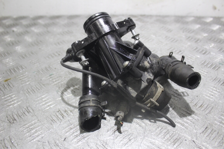 A2702000615 - Корпус термостата MERCEDES CLA 200 C117 1.6