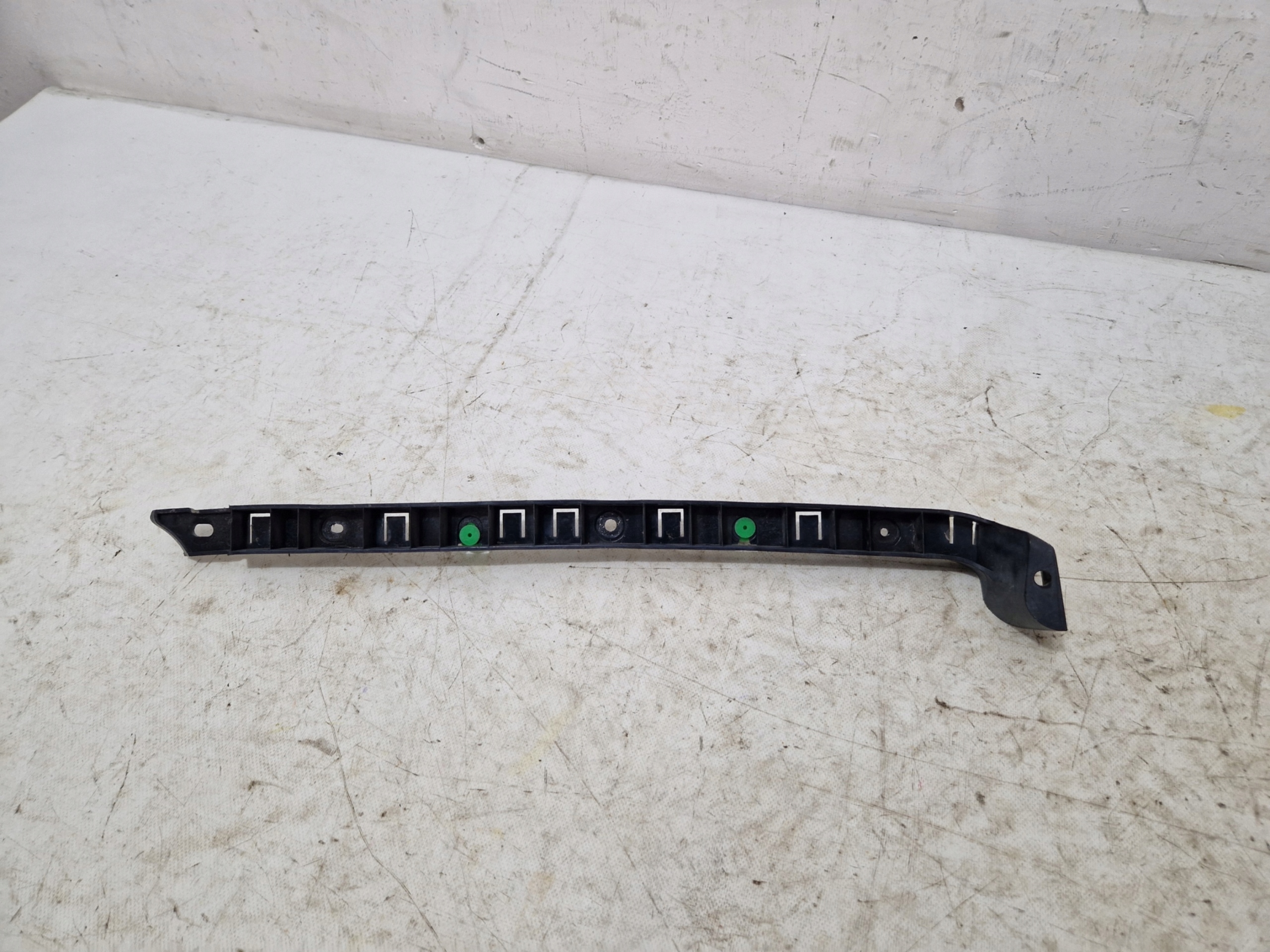 DODGE CHARGER 2015 - Support plaque Pare choc Support Gauche 68226565AE