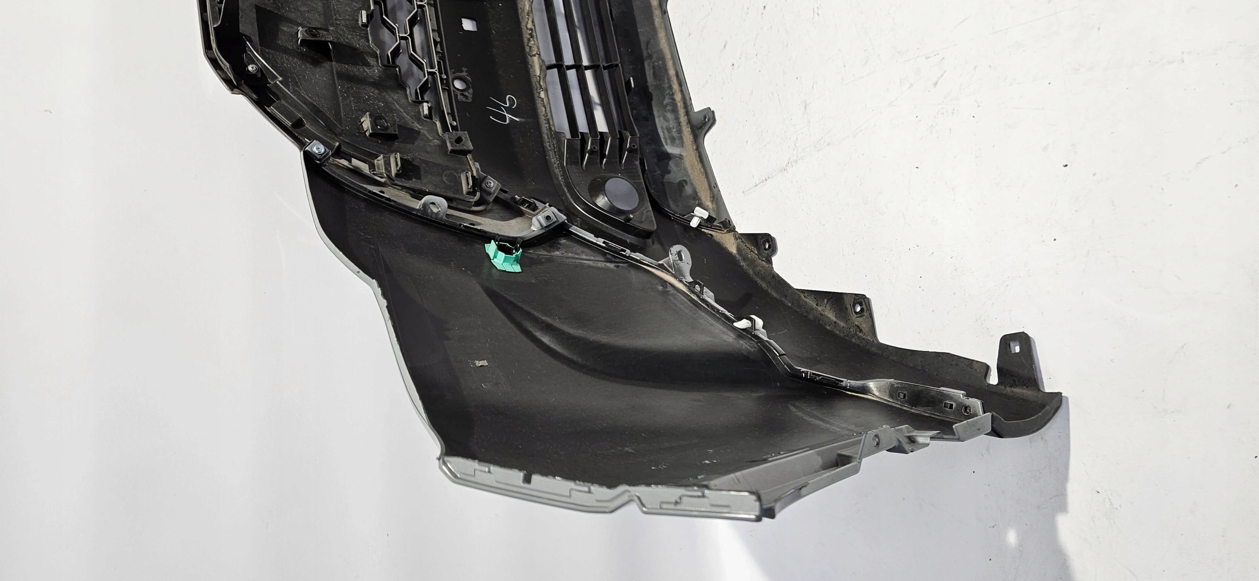 front bumper TOYOTA COROLLA CROSS 21- PDC original 52129-16030