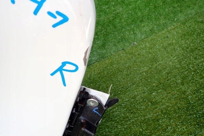 TRAFIC III VIVARO III B 14- fender right front front