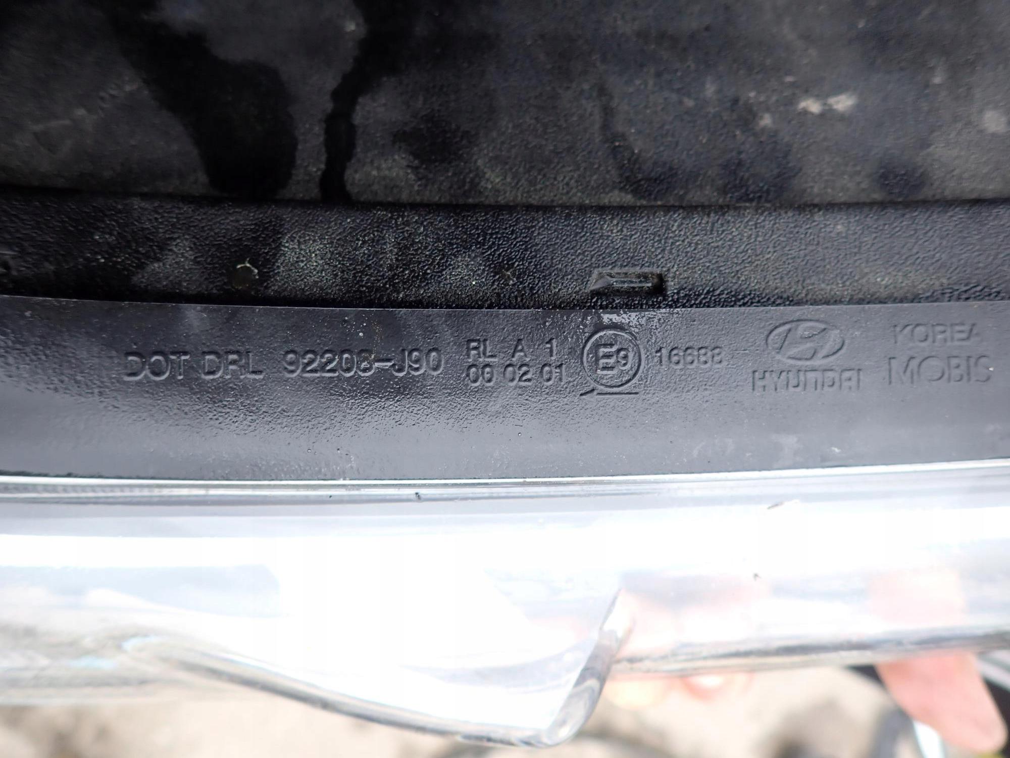 HYUNDAI KONA and 1 17-20 light front front right