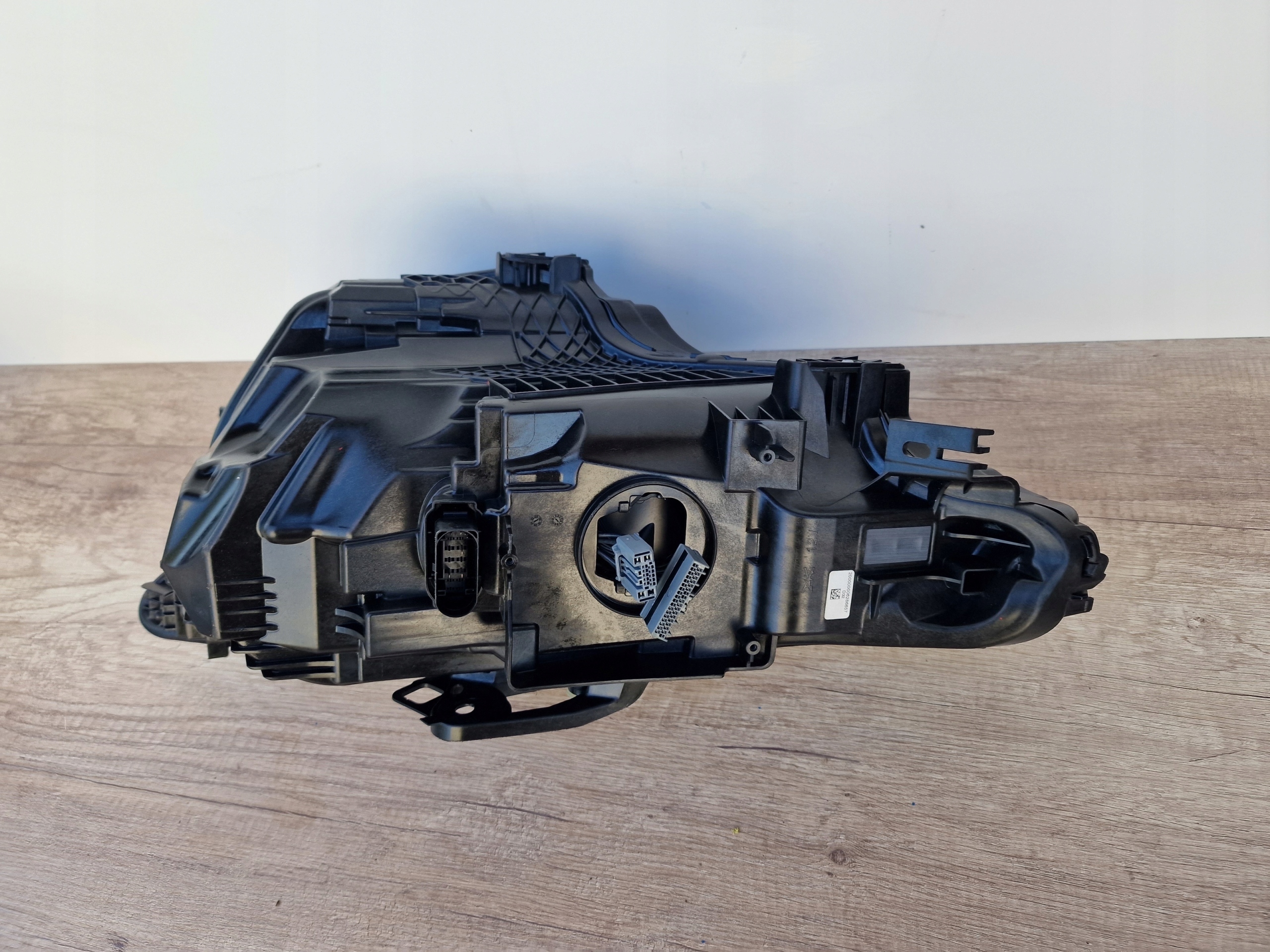 VOLVO POLESTAR 2 right light front REFLEKTOR LED