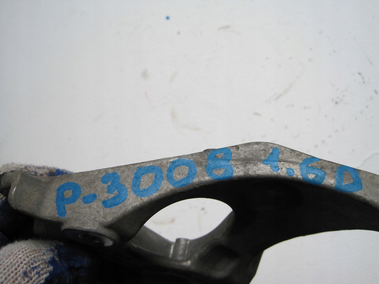 SUPPORT PEUGEOT 3008 1,6D 9672950980