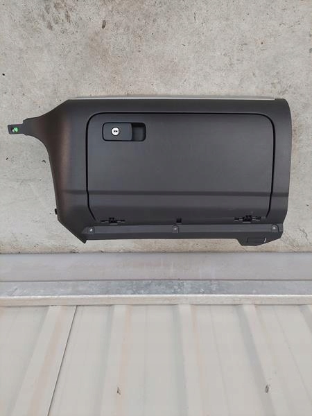 GOLF VI SCHOWEK PASAŻERA EUROPA