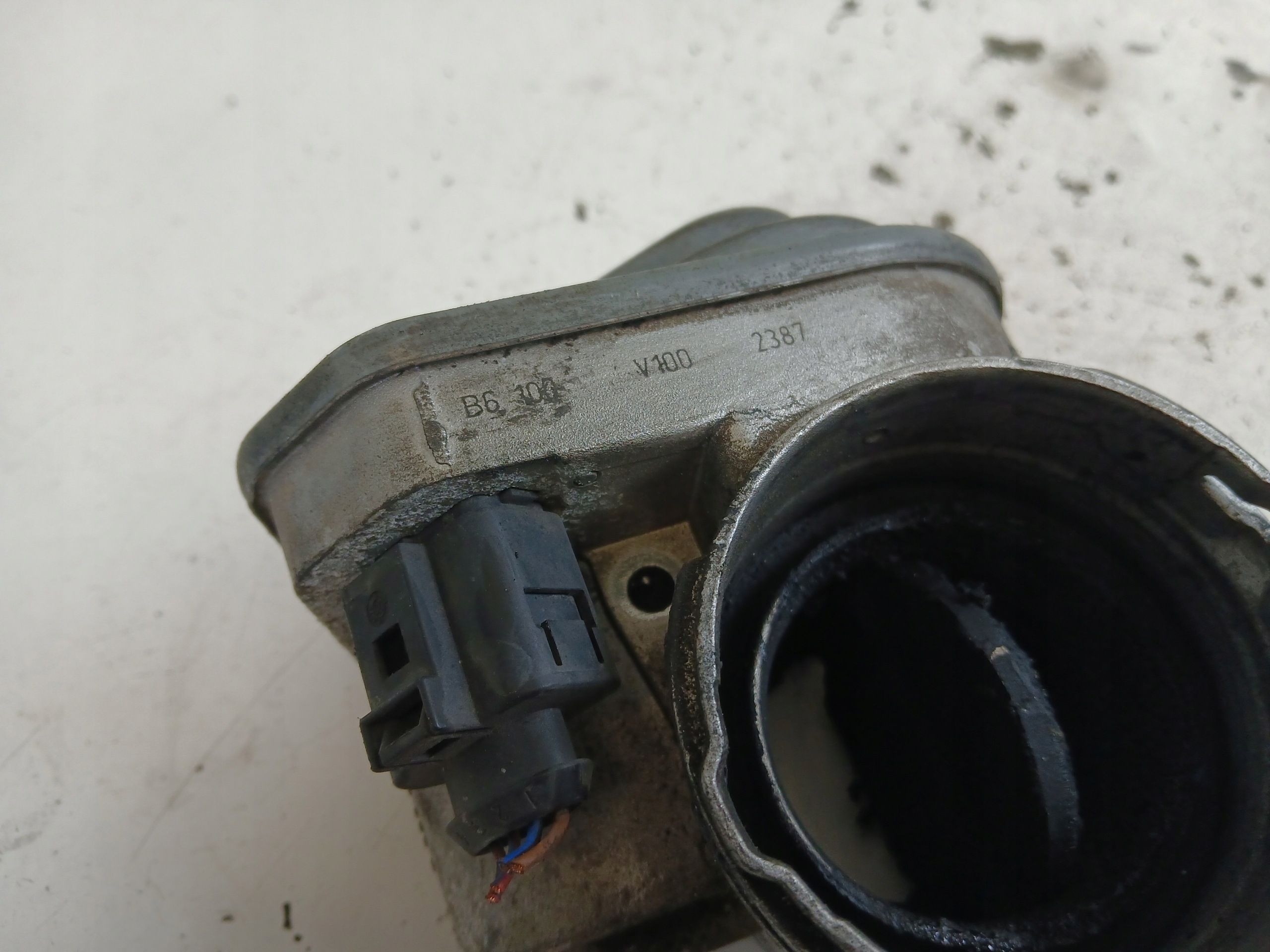AUDI A3 8P VW GOLF V OCTAVIA II 1.9 TDI valvola a farfalla 038128063G