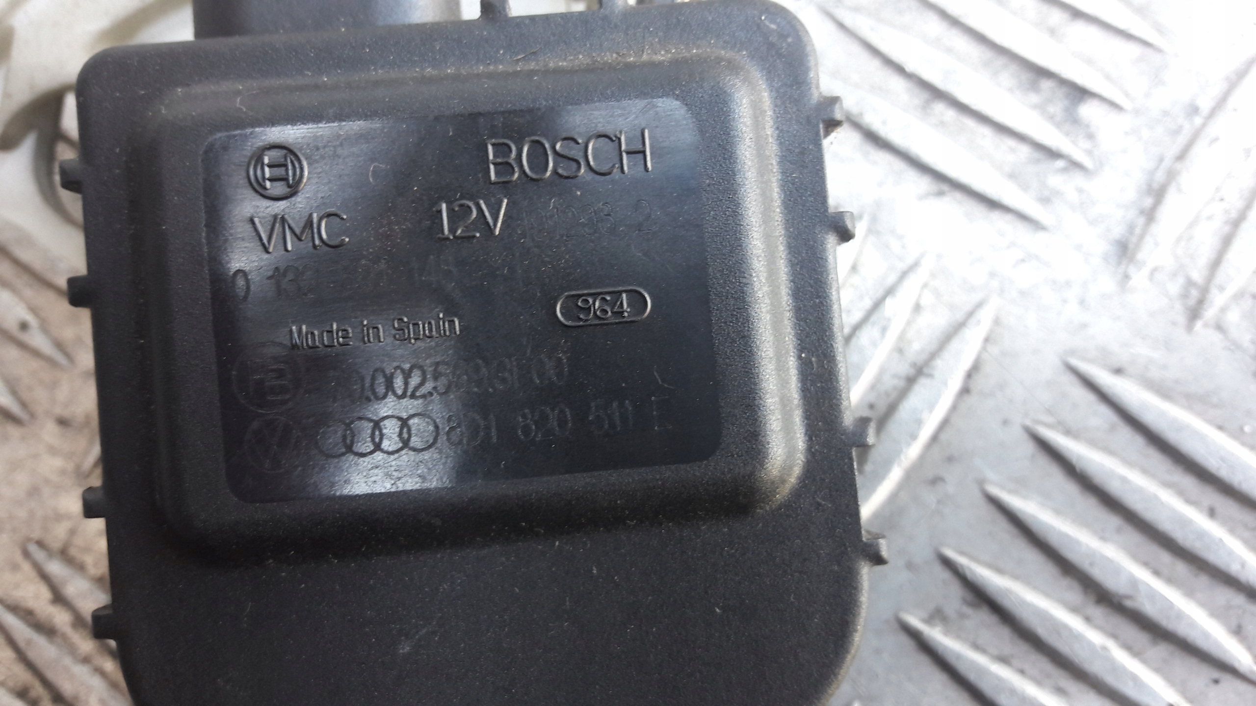 AUDI A4 B5 Motor heizgebläse 8D1820511E