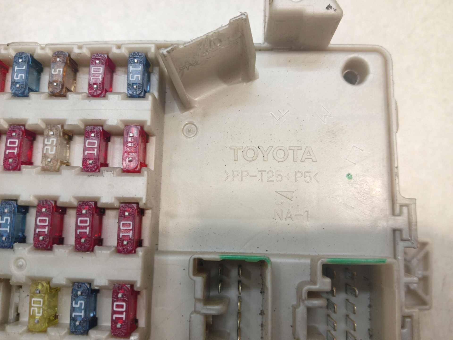 Module fusibles TOYOTA CAMRY V 2.4 16V
