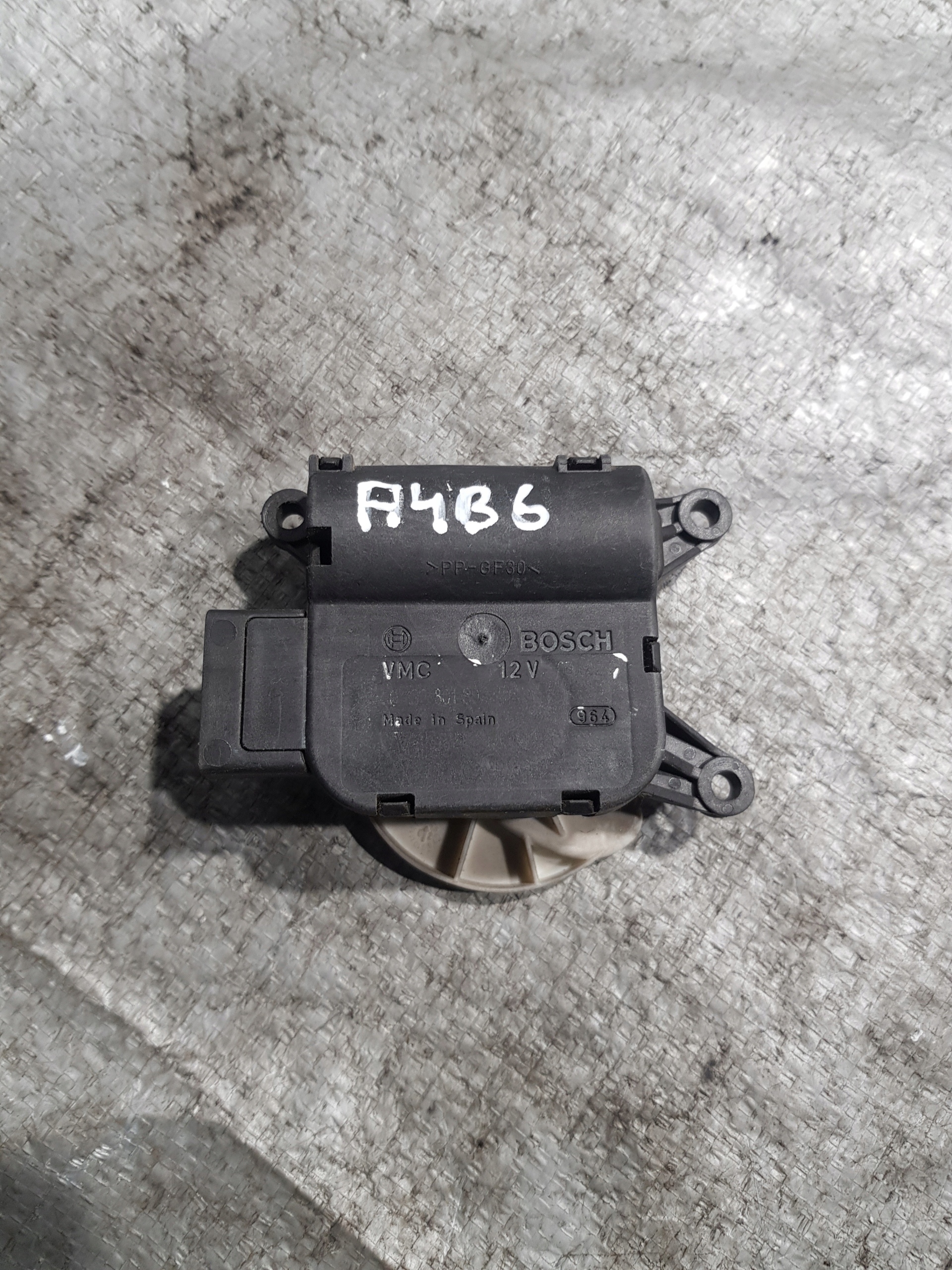 control unit of the heating Audi A4 B6 0132801302