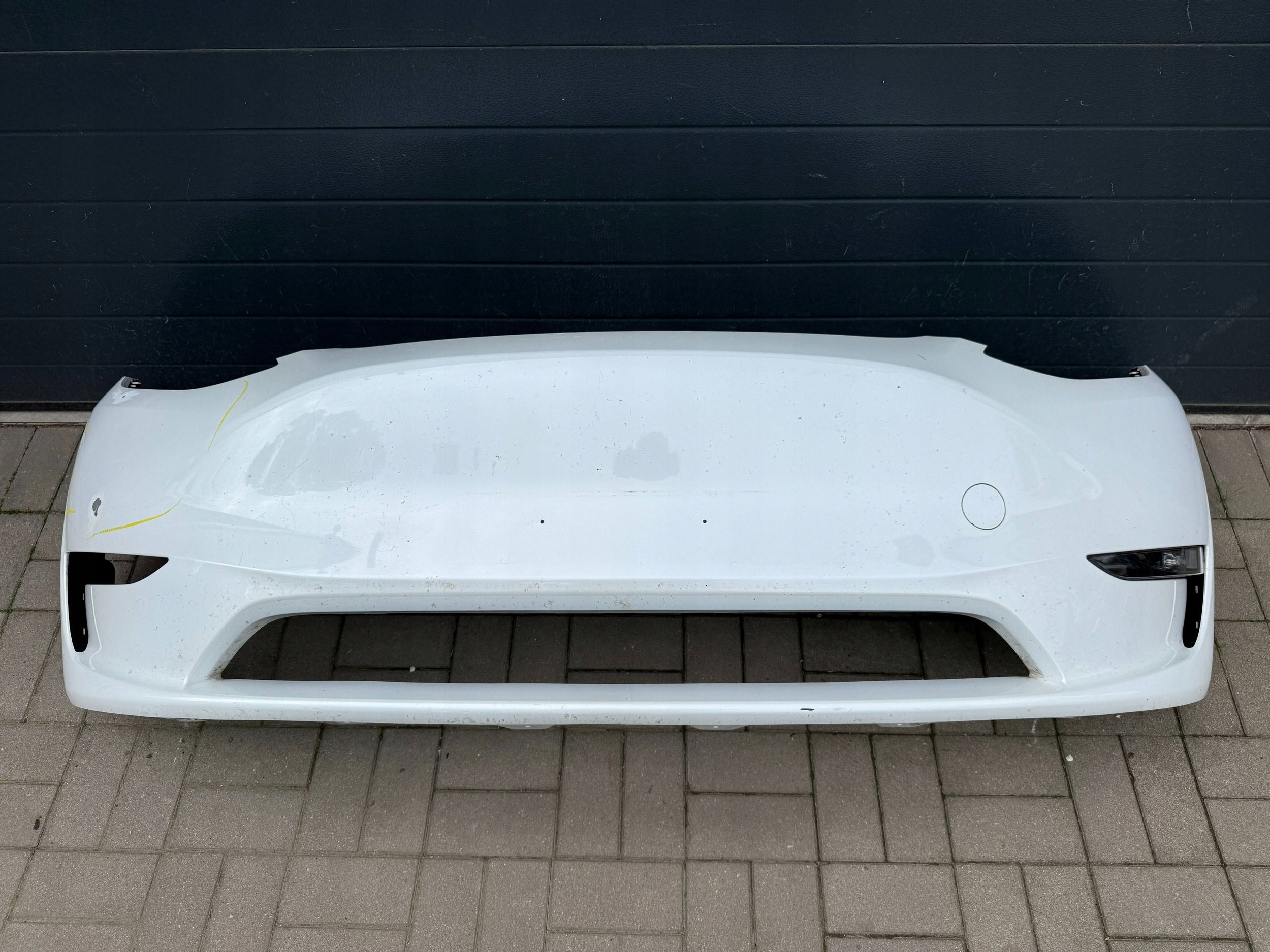 Tesla Model Y 20- bumper front front