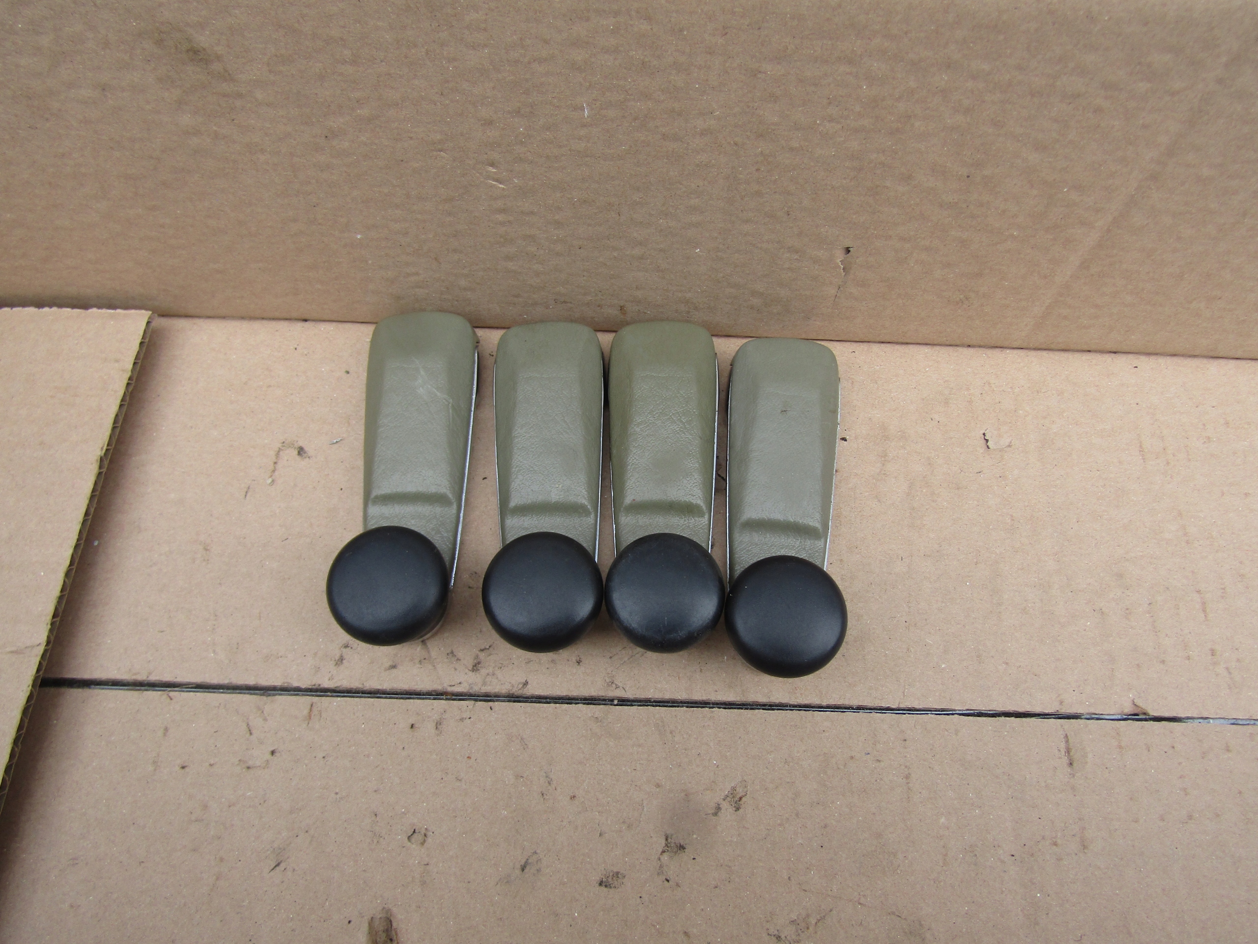 1 MERCEDES W124 W201 190 KORBKA SZYBY OSLONA SZARA