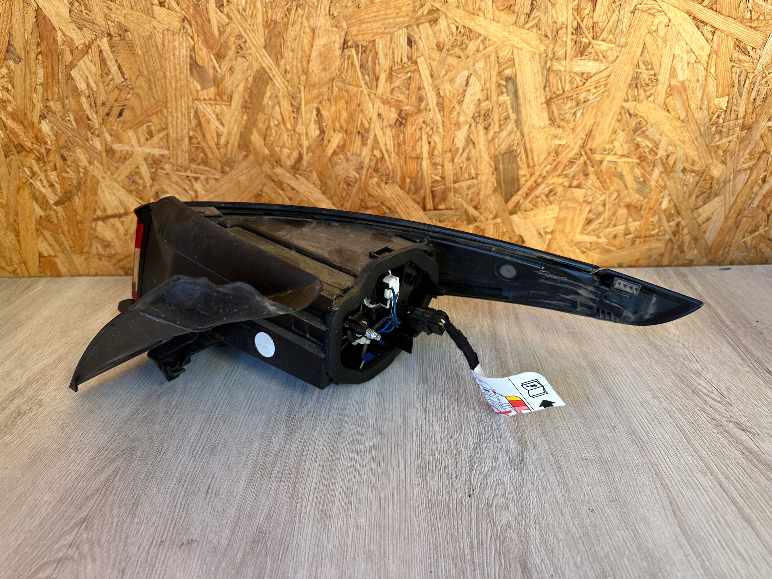 LIGHT REAR LEFT RIGHT CITROEN DS3 CROSSBACK 19R.