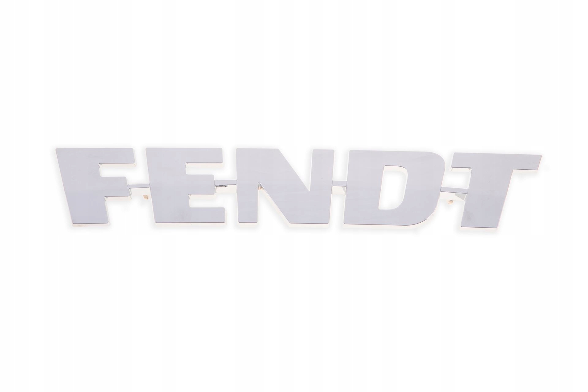 FC945500020610 - 945500020610 передняя эмблема Fendt