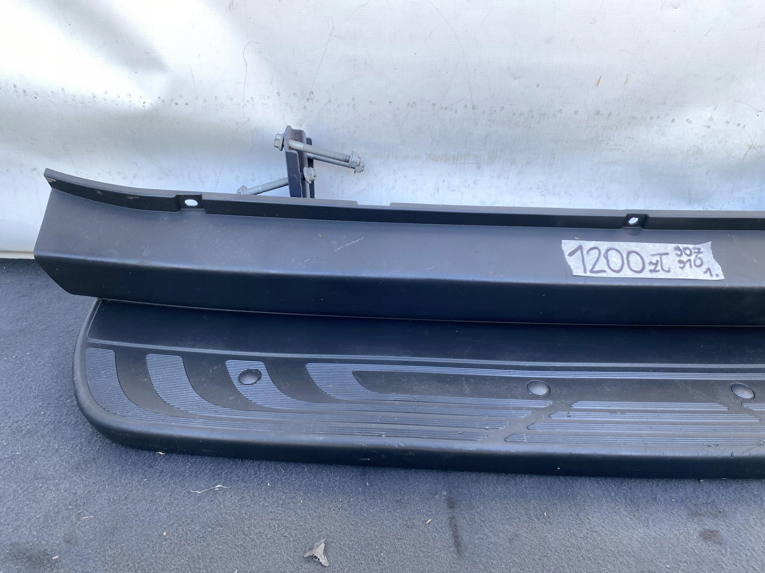 SPRINTER 907 910 17- cap STOPIEN threshold rear rear part grey support original