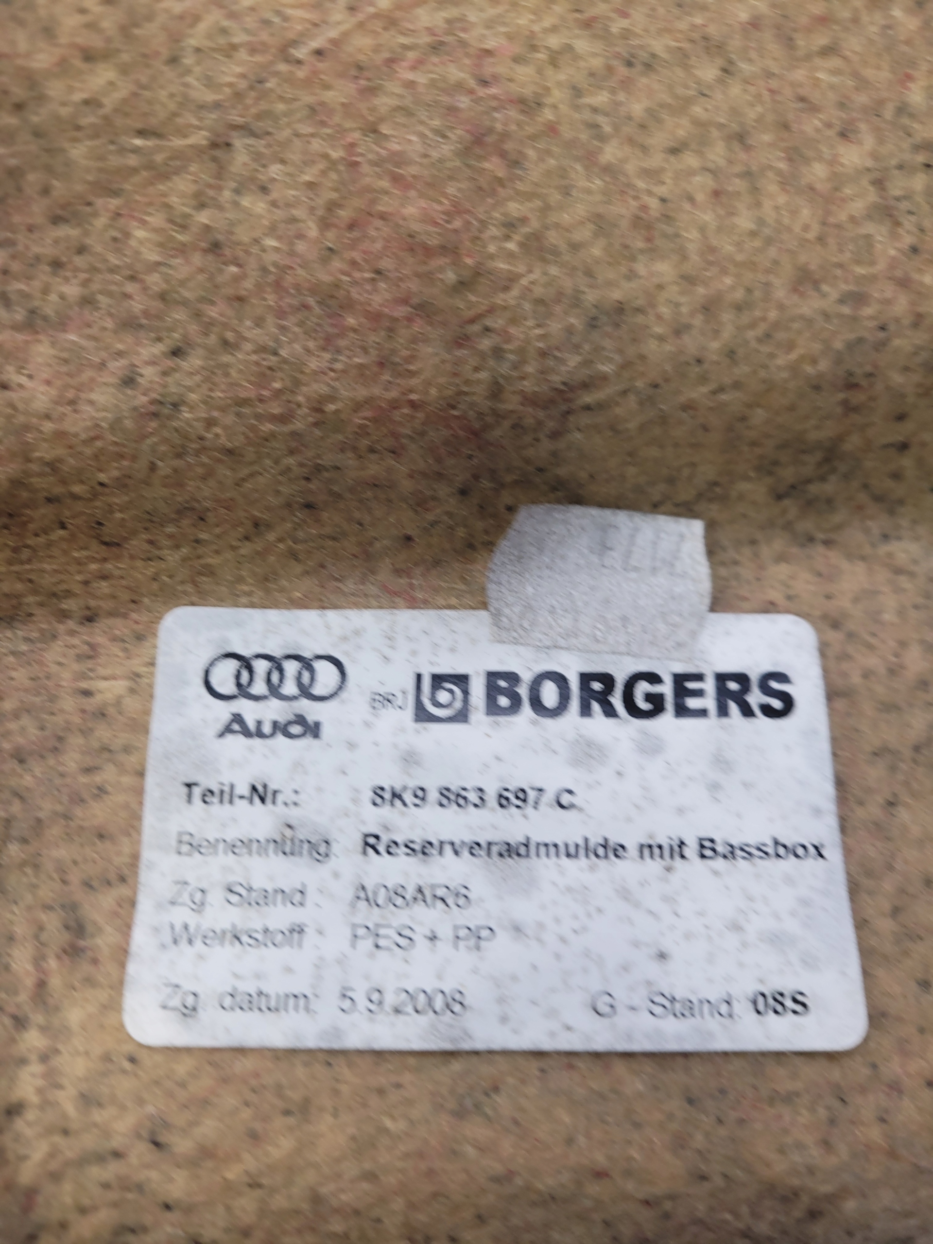 lock cylinder mats wheels AUDI A4 B8 AV 8K9863697C
