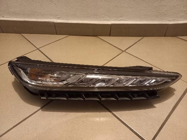LED DRL LAMPA HALOGEN PRAWA HYUNDAI KONA