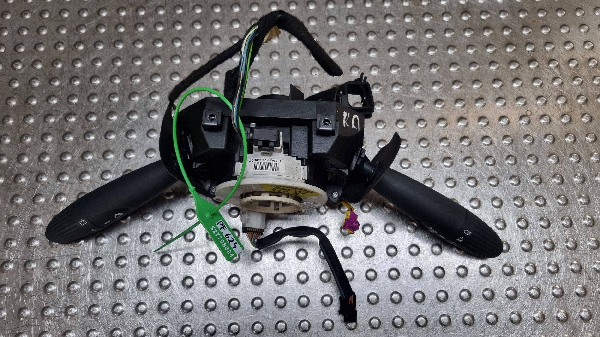 control steering wheel levers and controls ring 07354736590 FORD KA MK2