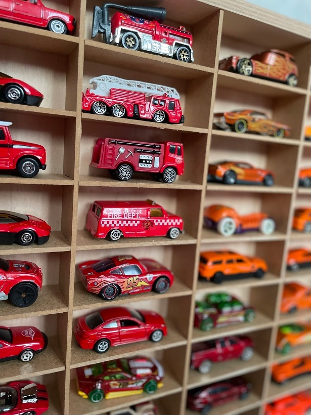 DUŻA PÓŁKA NA 110 SZT. NA autka HOT WHEELS pozioma Głębokość mebla 4.3 cm