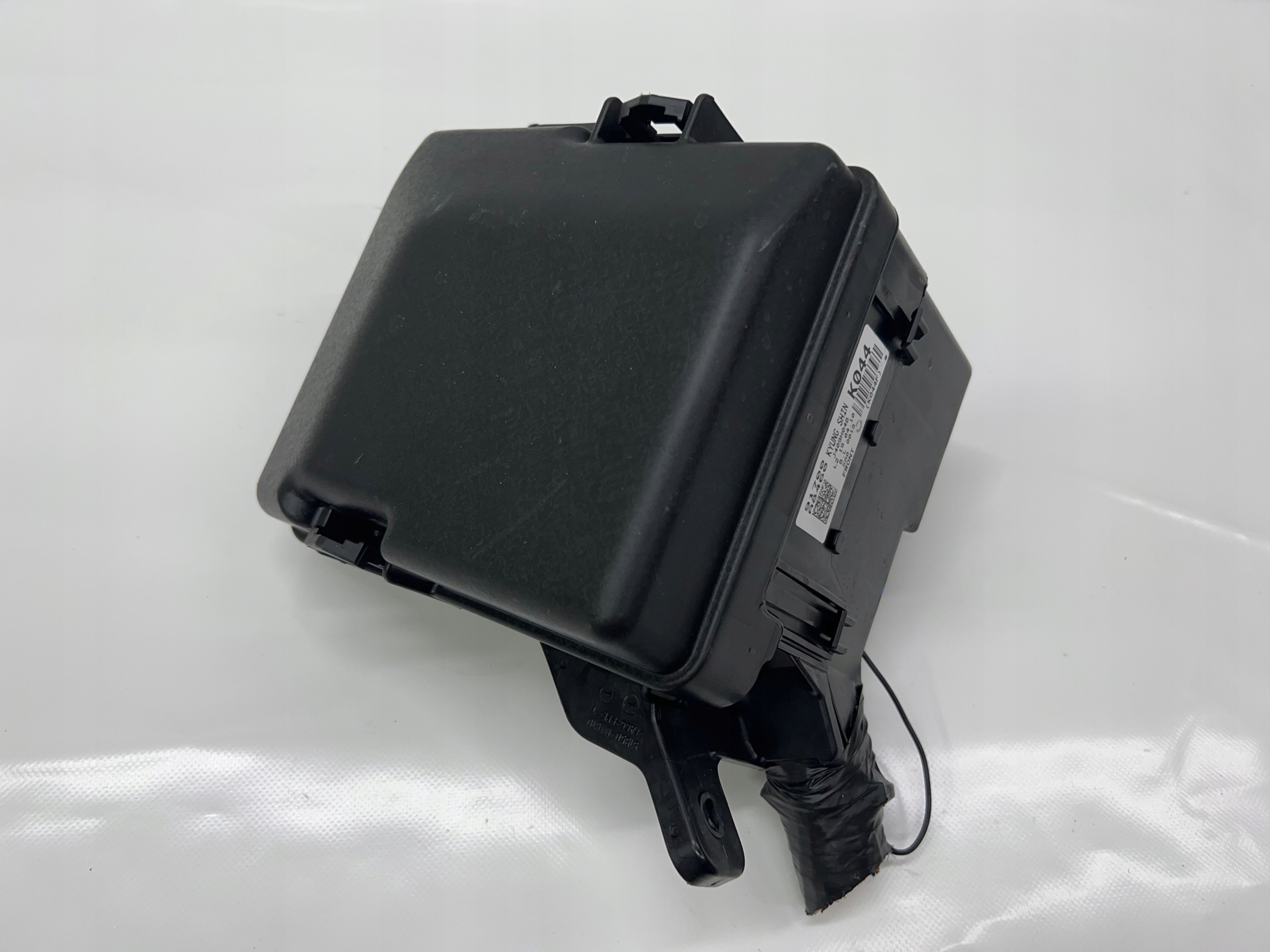 KIA OPTIMA IV HYBRID SKRZYNKA BEZPIECZNIKÓW