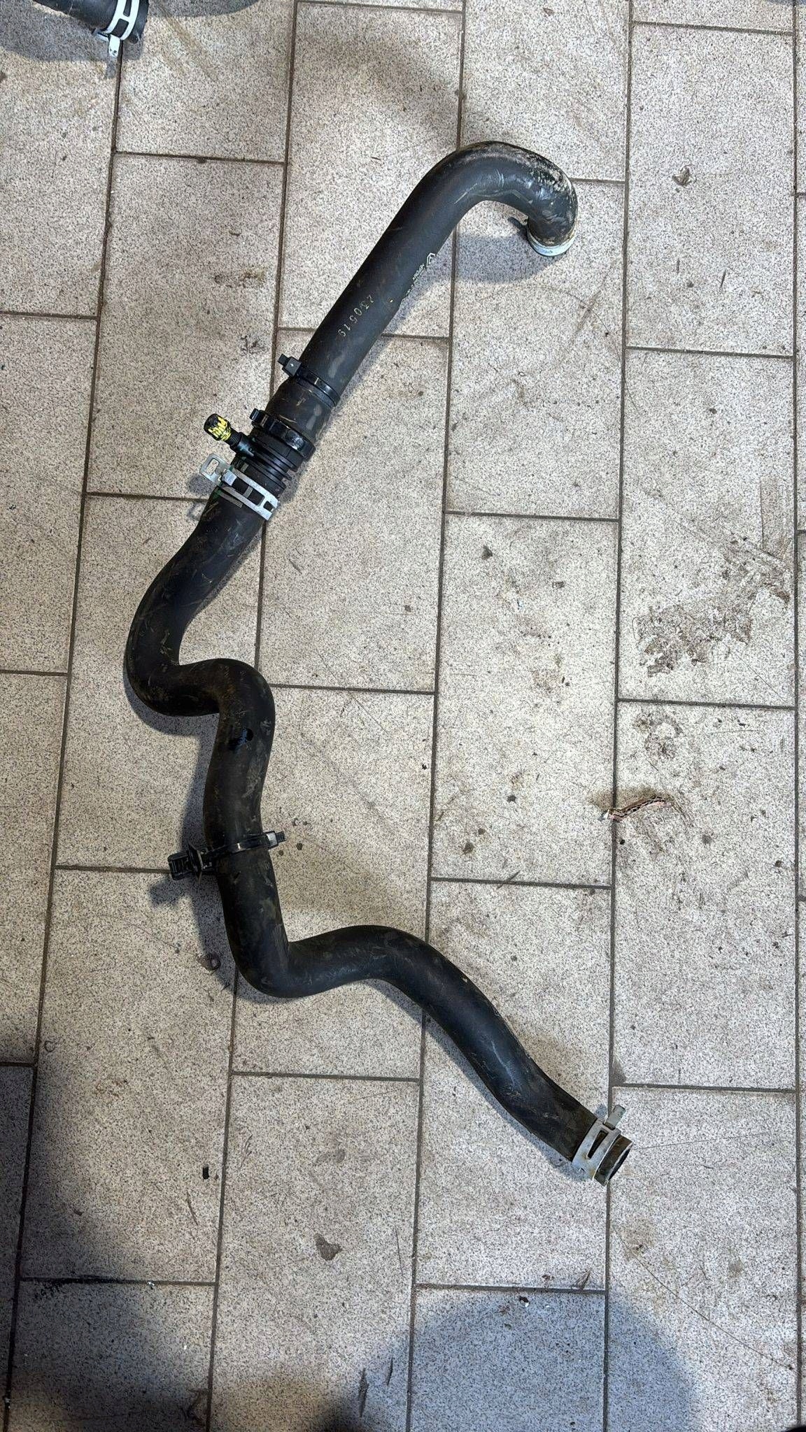 prijenos crijevo vode RENAULT CAPTUR II 924106193R