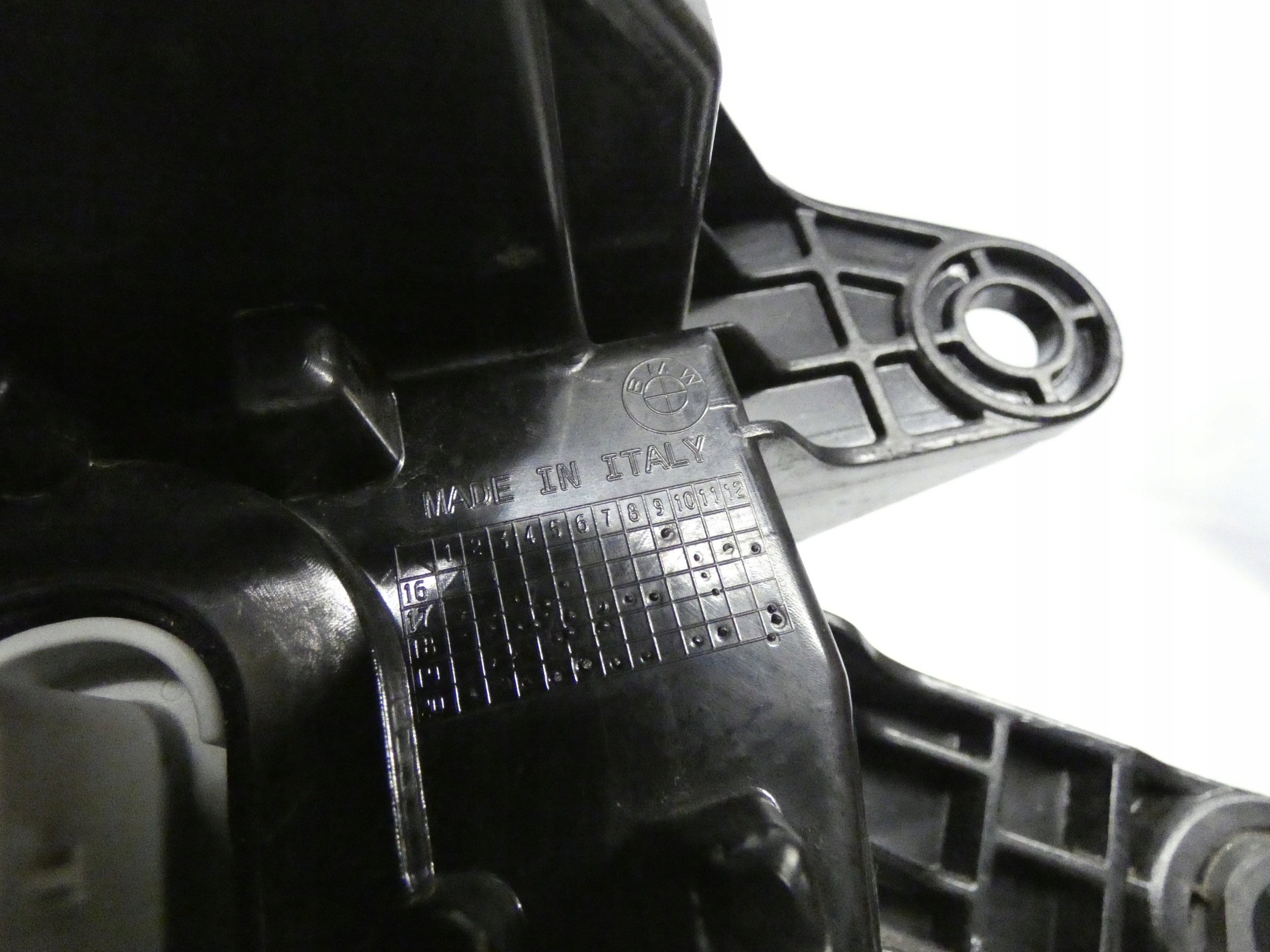 BMW X2 F39 9881162 LAMPA PRAWA TYŁ TYLNA LED Typ samochodu Samochody osobowe