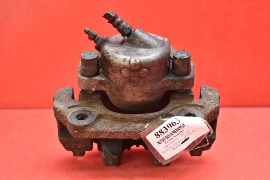 caliper brake right front BMW E90 E91 2.5xi 218 KM 04-10