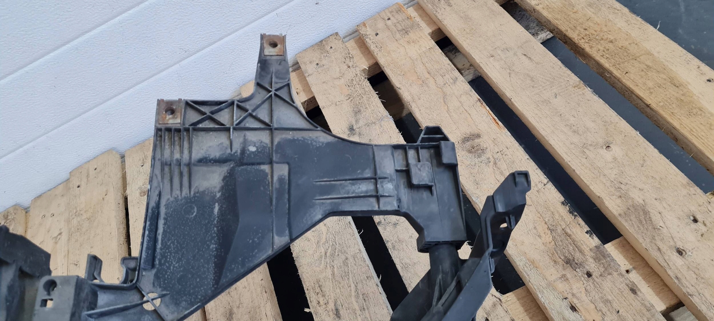 A5 8T LIFT S5 support bracket holder lights left front 8T0805607L