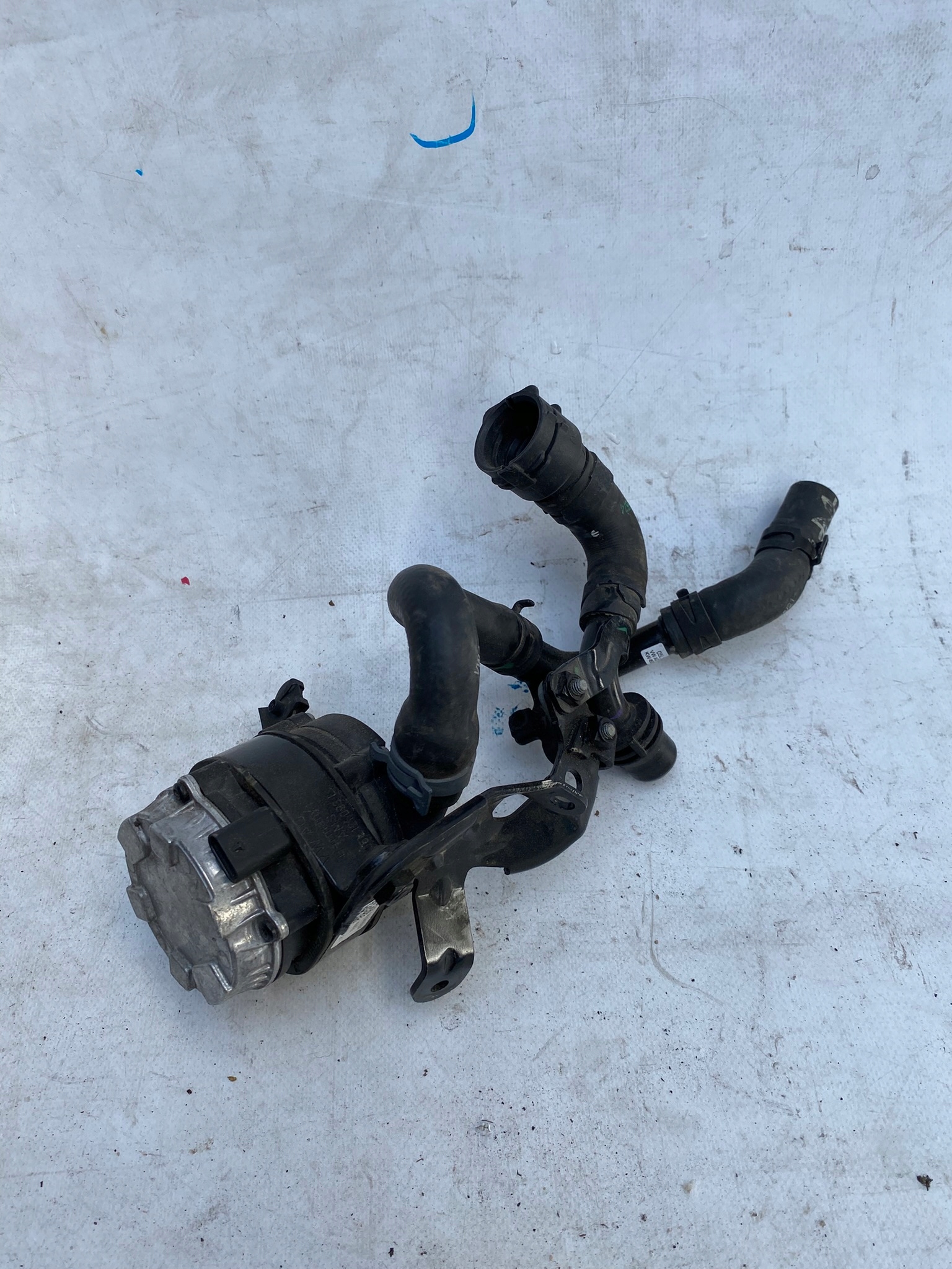 AUDI A4 A5 A6 A7 Q5 05L water pump 05L965559F