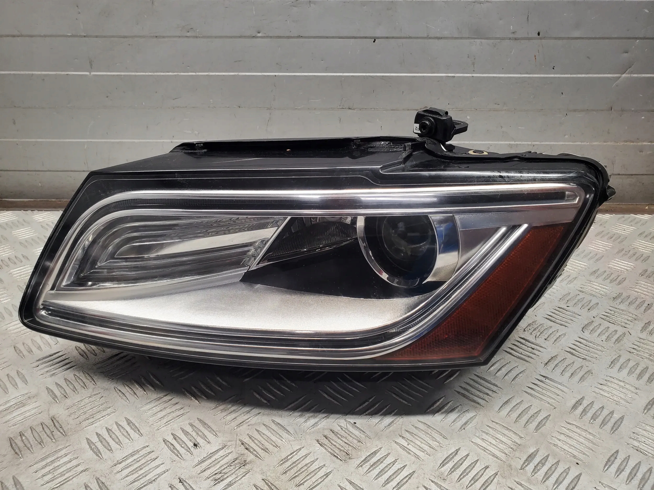 Audi Q5 SQ5r0941031b Перед сторона лева Фары спереди USA