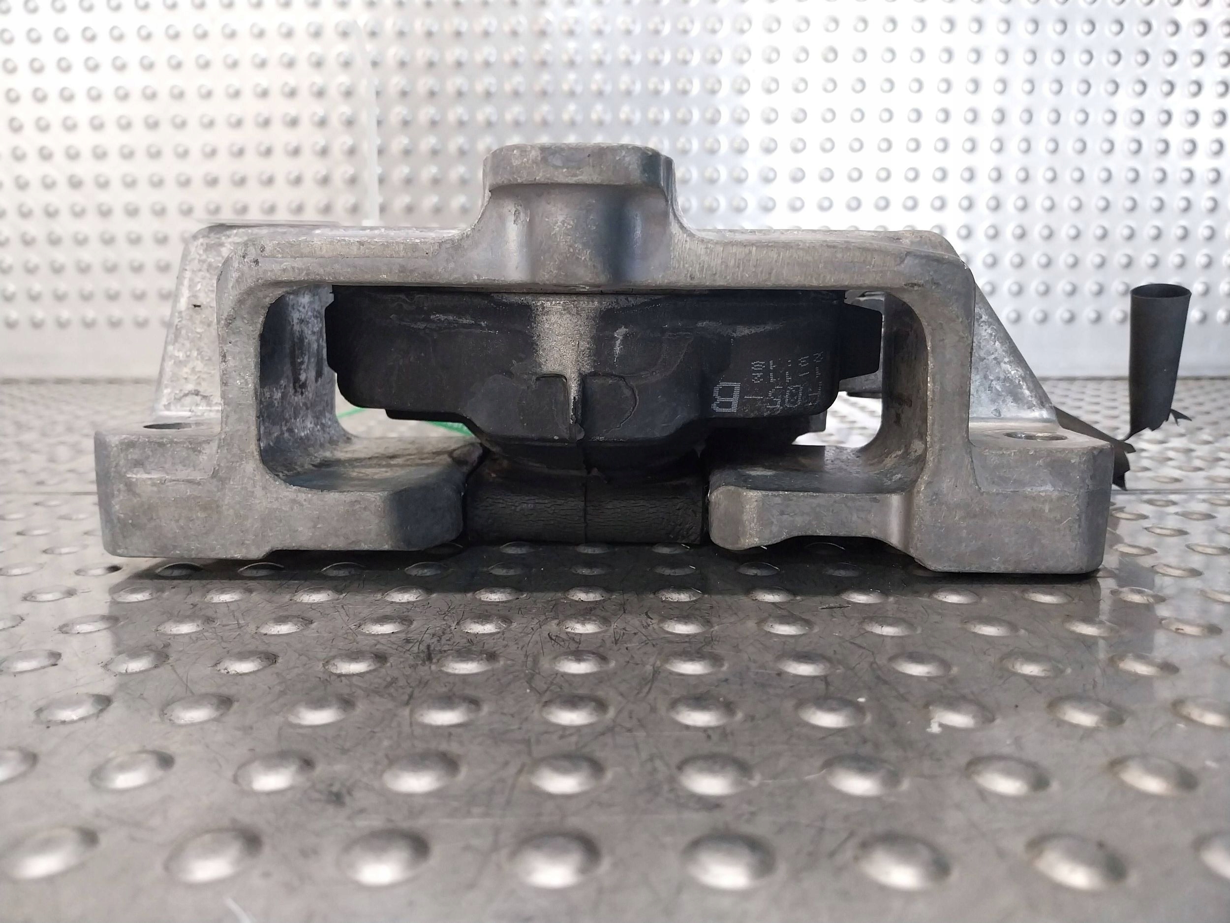 holder engine mount A2472403200 MERCEDES W177 W247 2.0 CDI