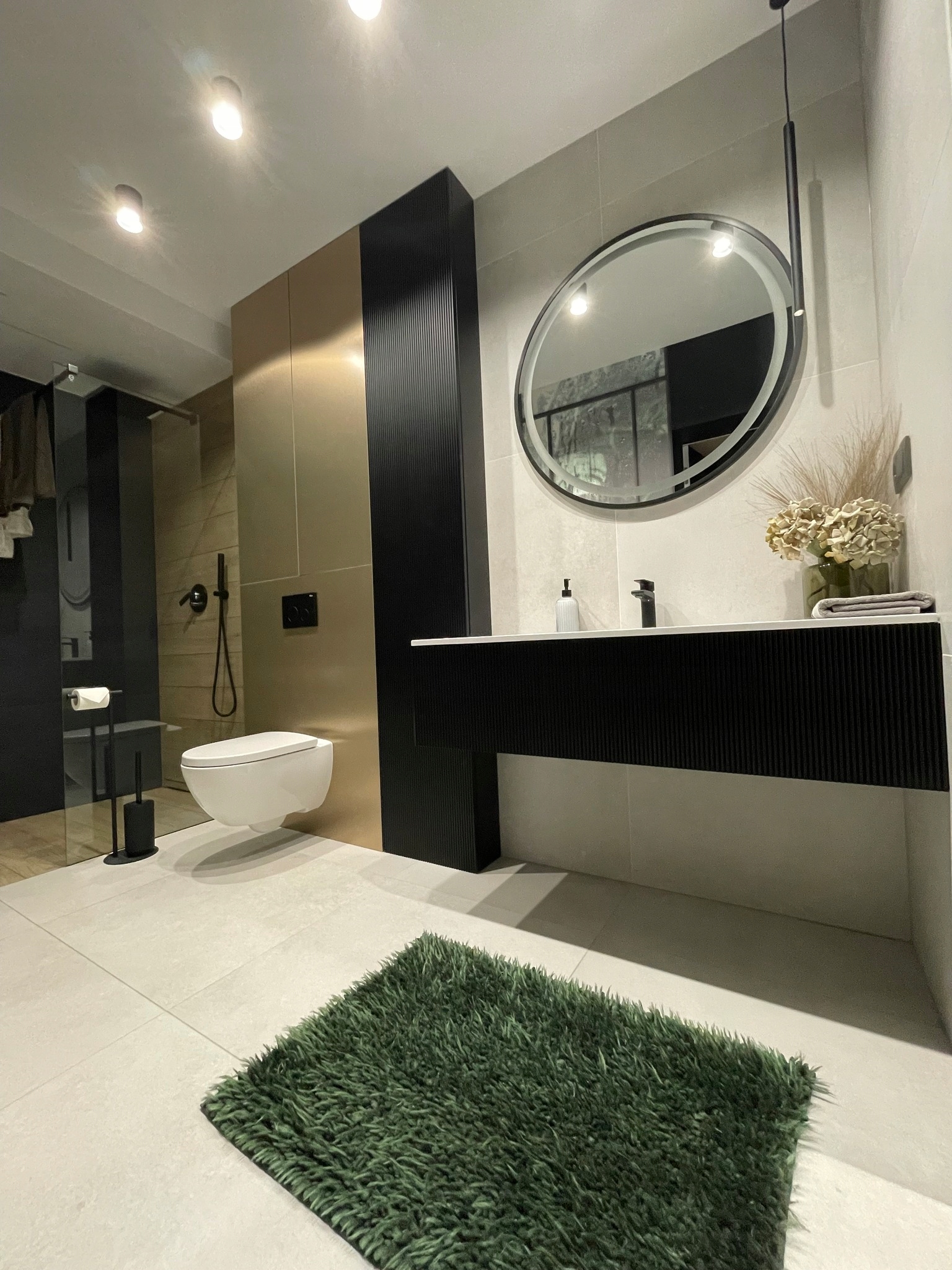 f905b8104e90a4bde12b18f2d61c