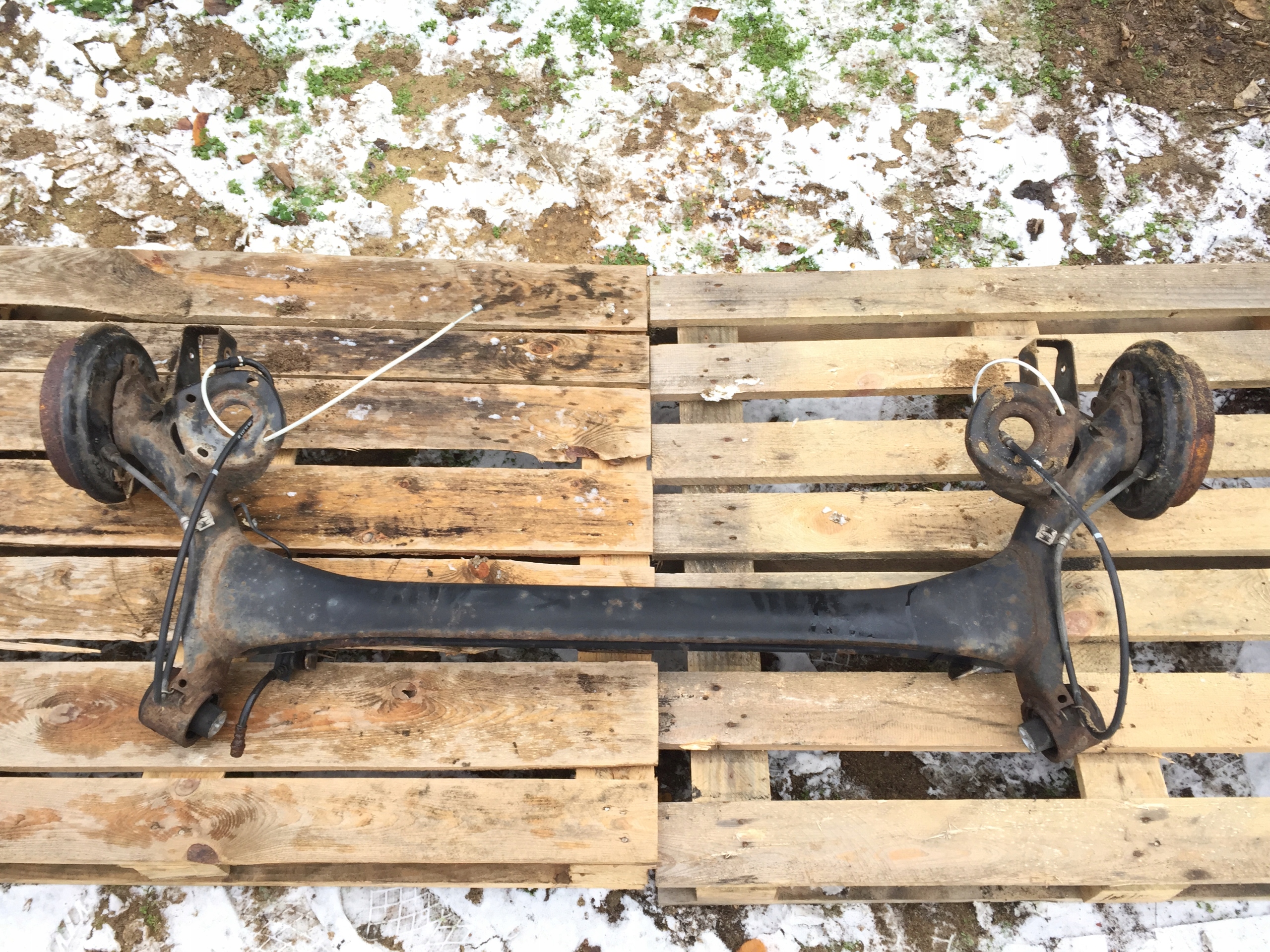 BELKA OŚ TYLNA ZAWIESZENIE POLO 6R FABIA AUDI A1