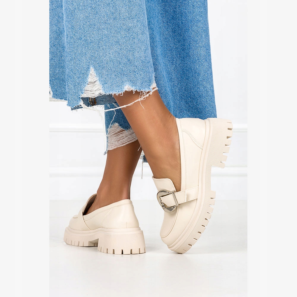 MOKASYNY PÓŁBUTY DAMSKIE NA PLATFORMIE KLAMERKA 40 Marka Casu