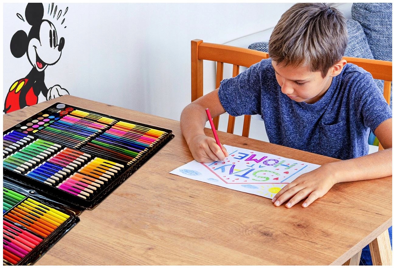 KREDKI ZESTAW ARTYSTYCZNY 258 EL WALIZKA EAN (GTIN) 5907653833465