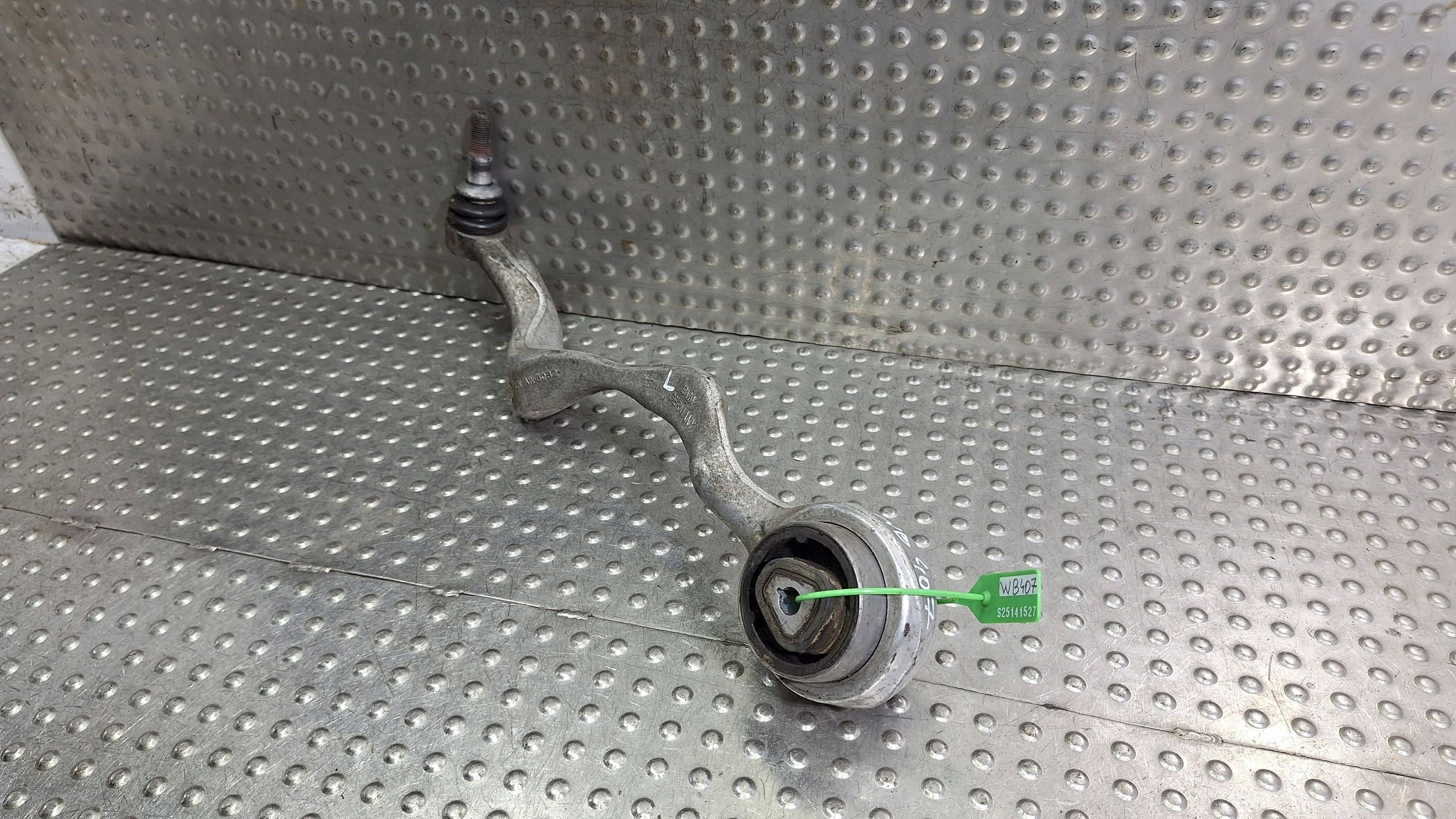 Querlenker links vorne 6763707 BMW E81 E82 E87 E88 E89 E90 E91 E92 E93 X1 E84