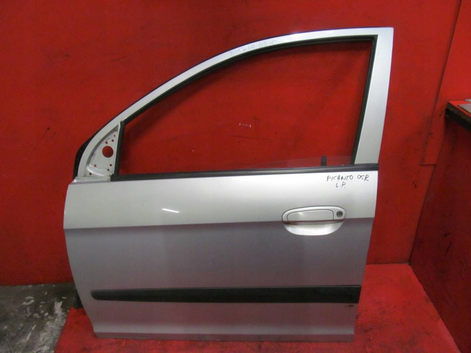 KIA PICANTO and 1 03- door left front front silver S3