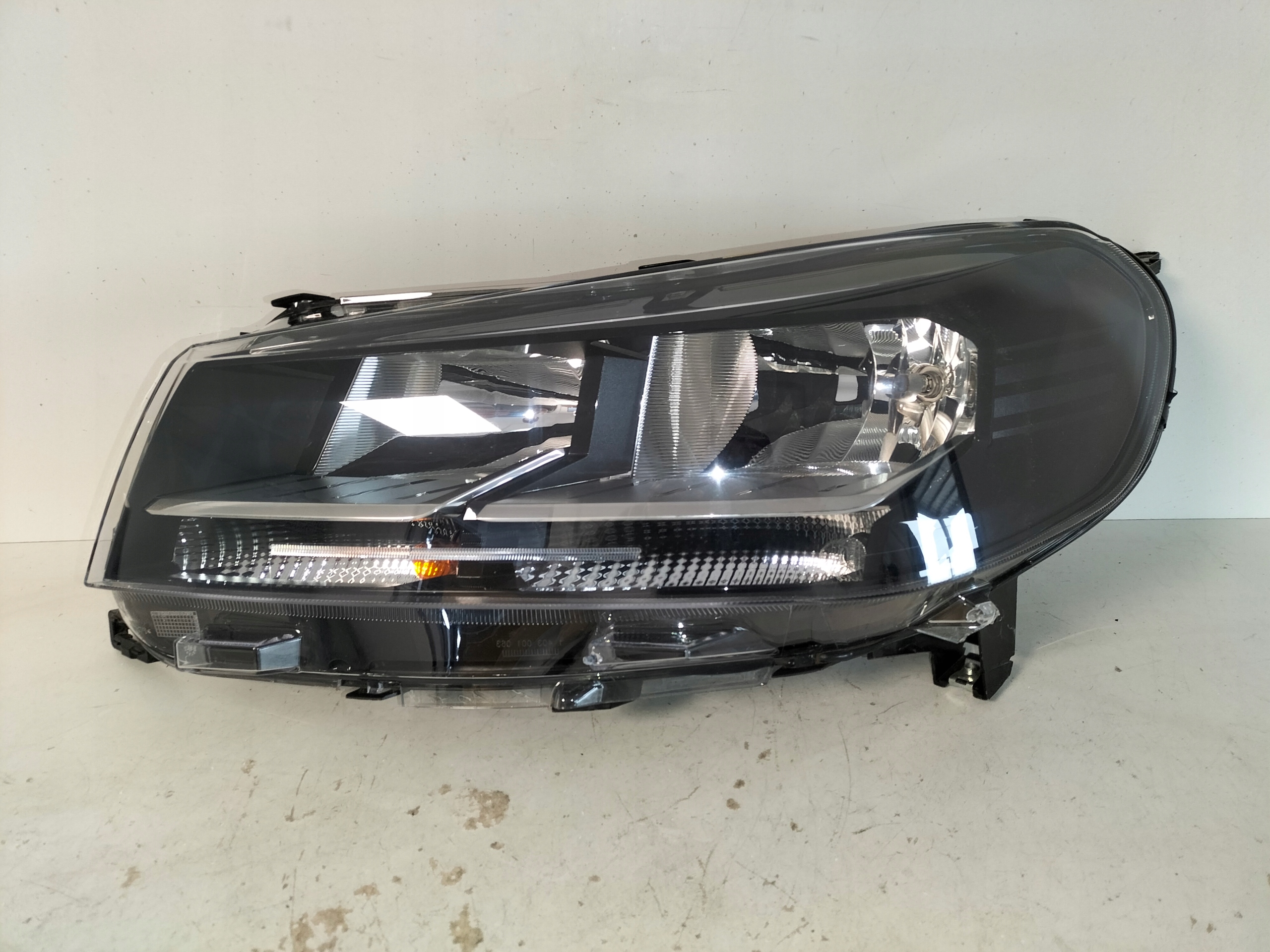 light front reflektor left EXPERT IV 24- JUMPY IV 24- VIVARO C LIFT 24