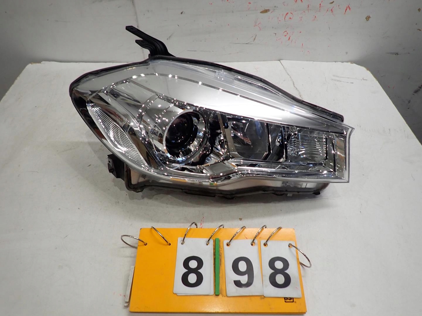 light front front right SUZUKI SX4 S-CROSS LIFT 2016-100-18733