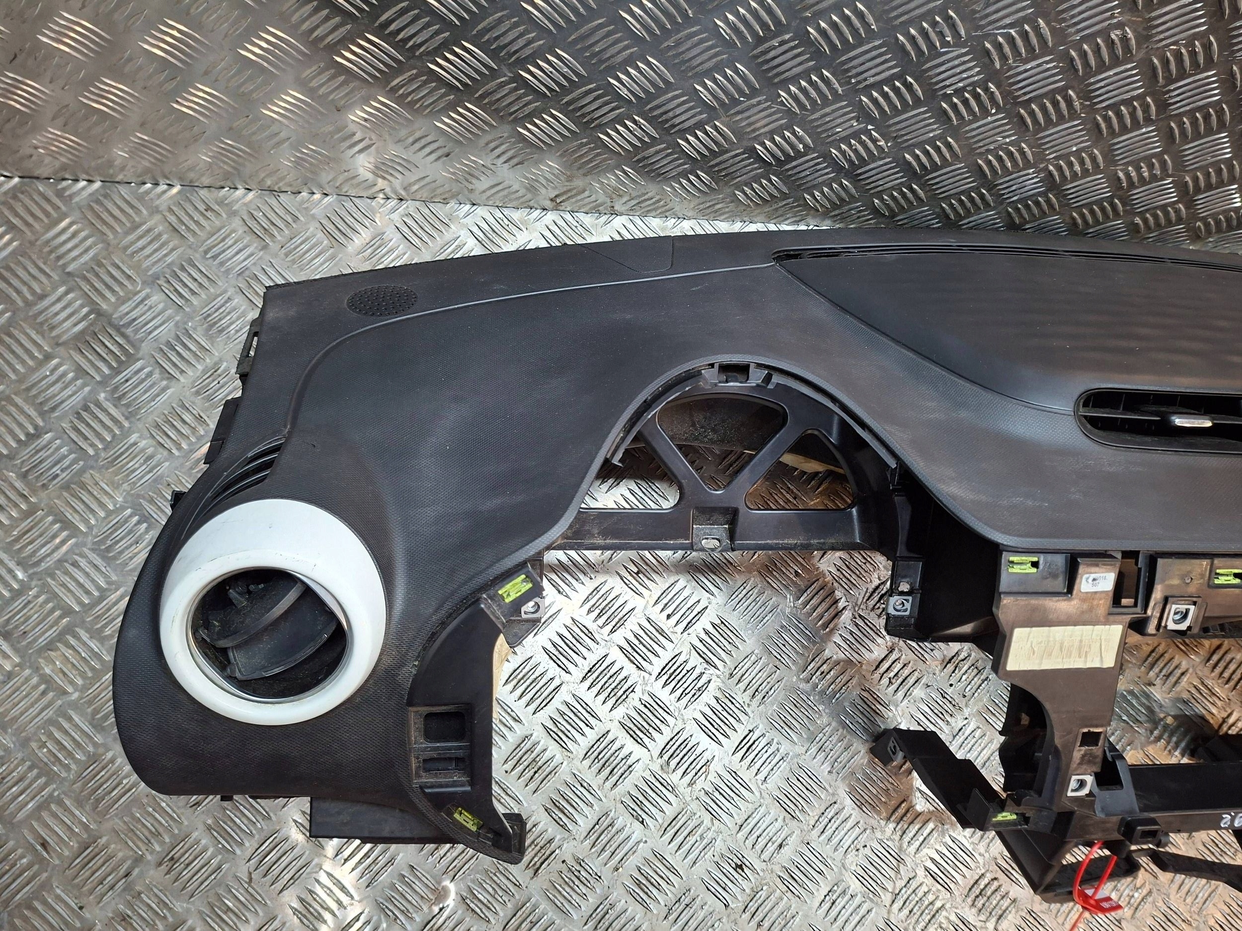 dashboard console passenger airbag 681005539R RENAULT TWINGO III 2014