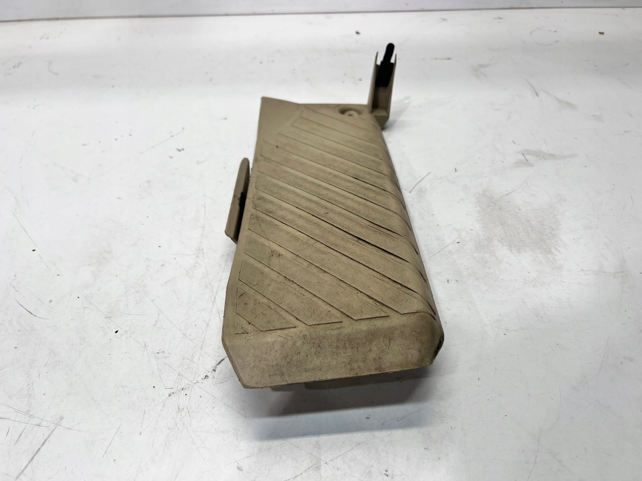 running board support cap AUDI A3 8P LIFT 8P1864777 without